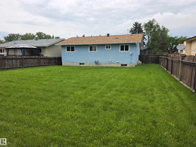 1907 145A AV, Edmonton 5