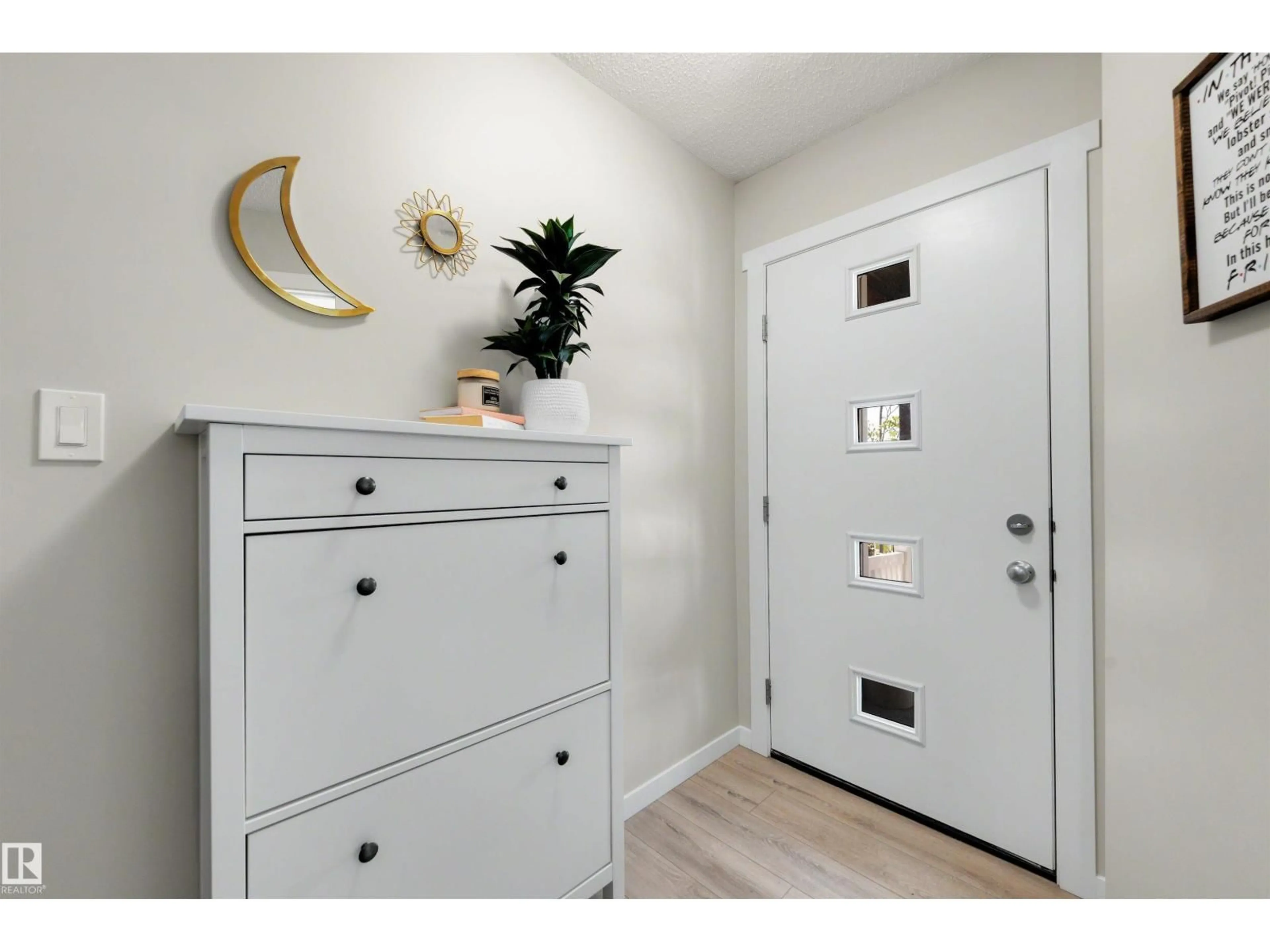 Indoor entryway for 2055 192 ST, Edmonton Alberta T6M3A8