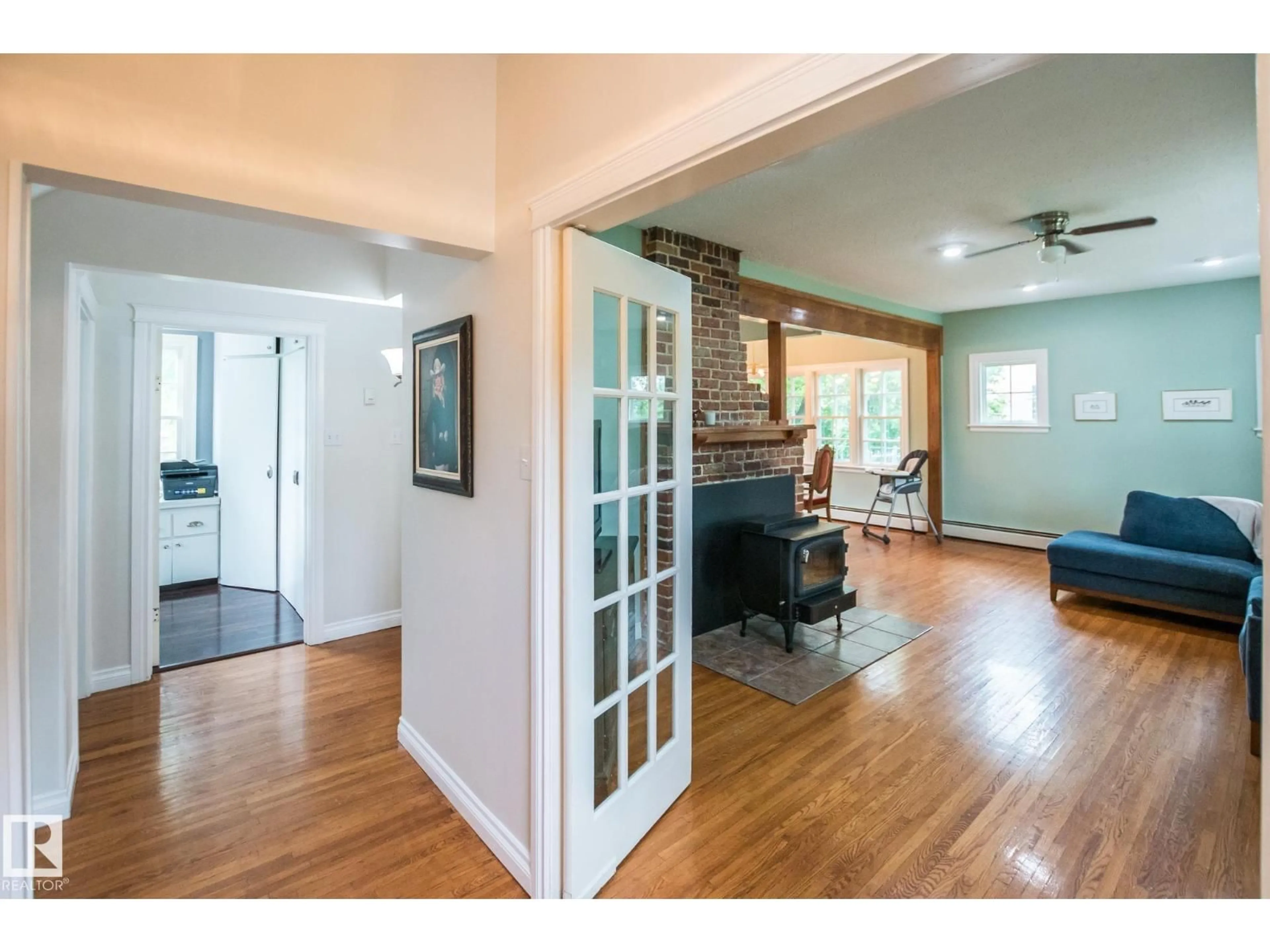 Indoor entryway for 4811 50 ST, Bonnyville Town Alberta T9N2G9