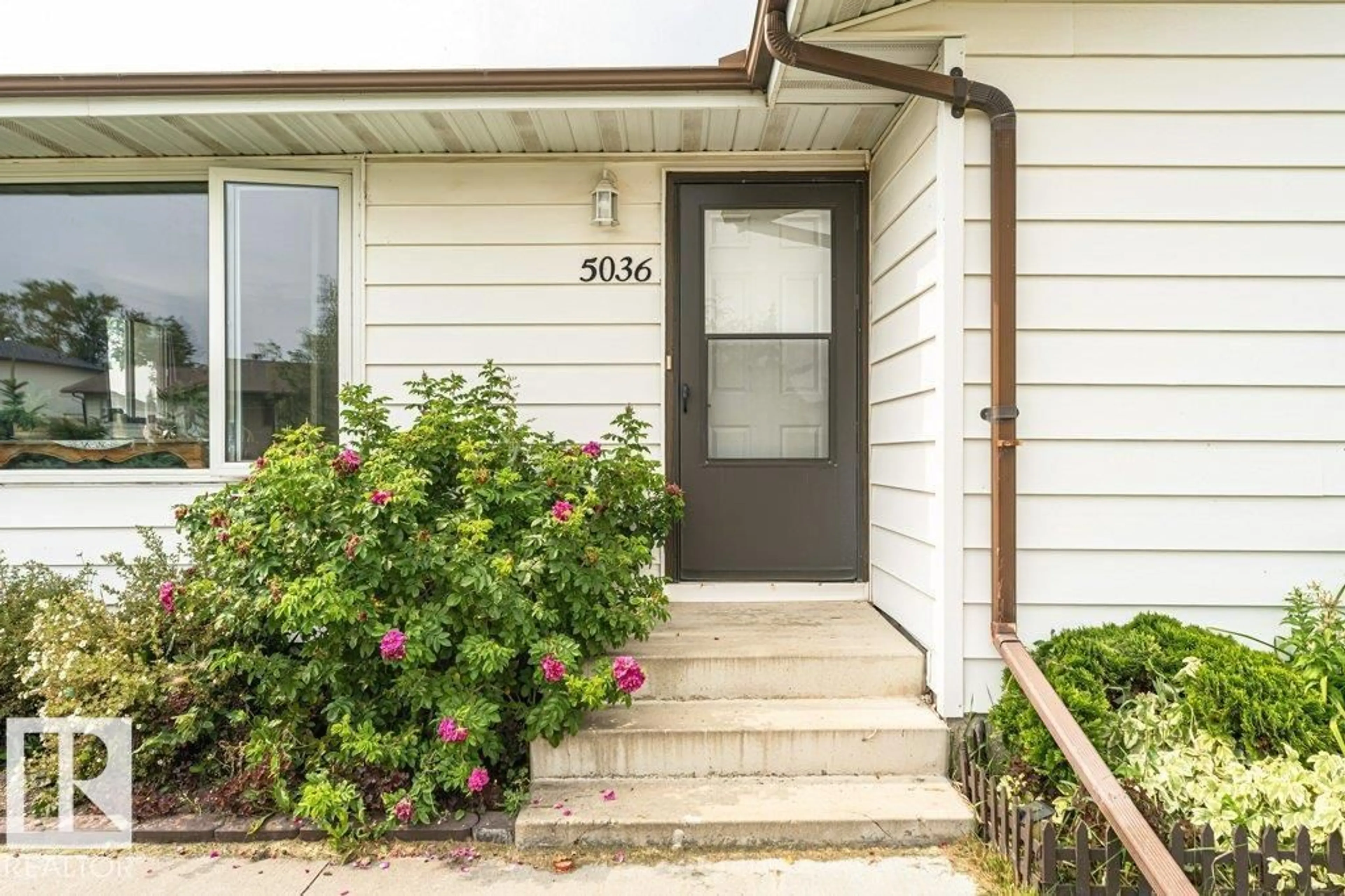 Unknown for 5036 47 ST, Lamont Alberta T0B2R0