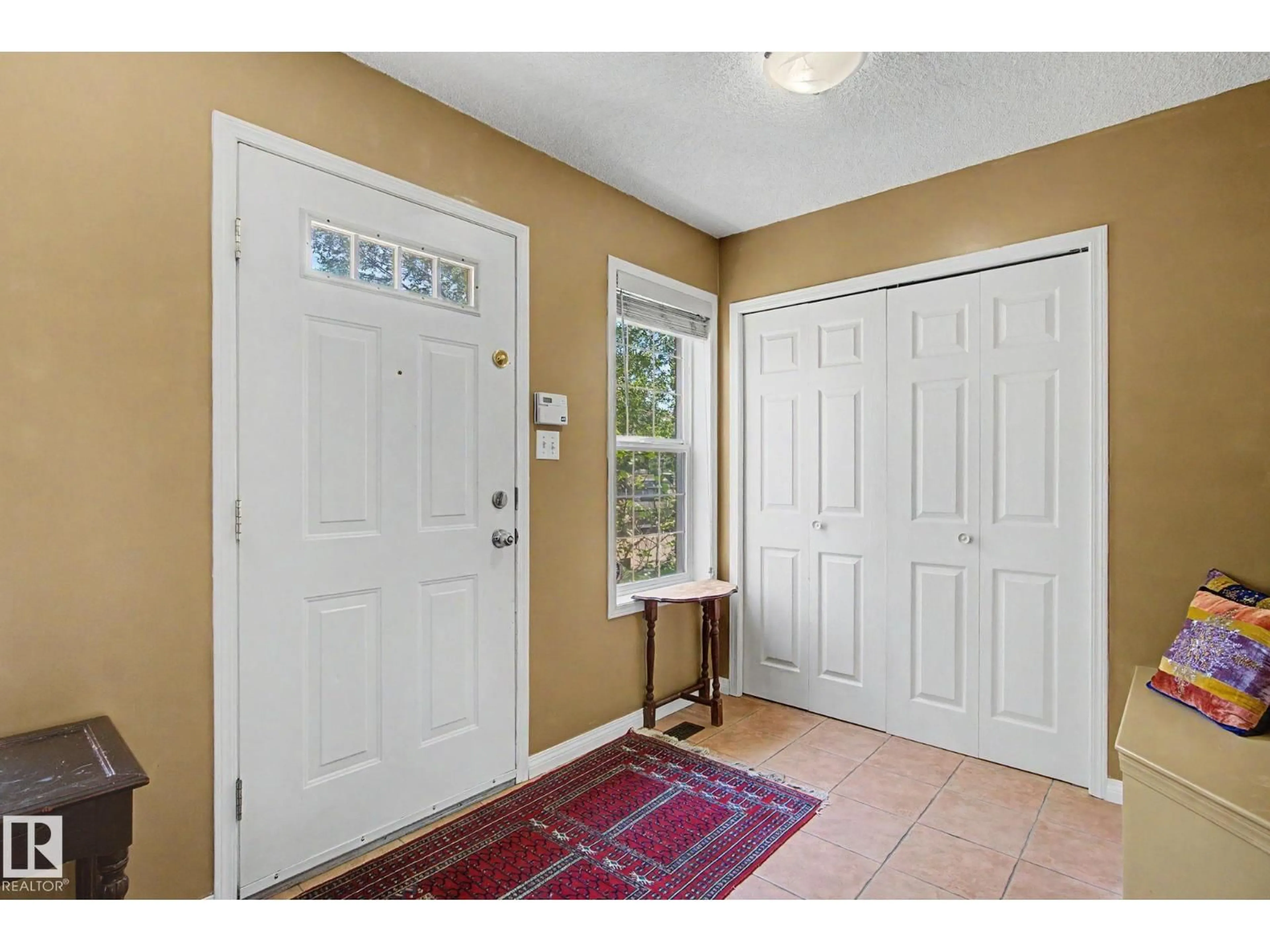 Indoor entryway for 1754 TURVEY BEND BN, Edmonton Alberta T6R2W6