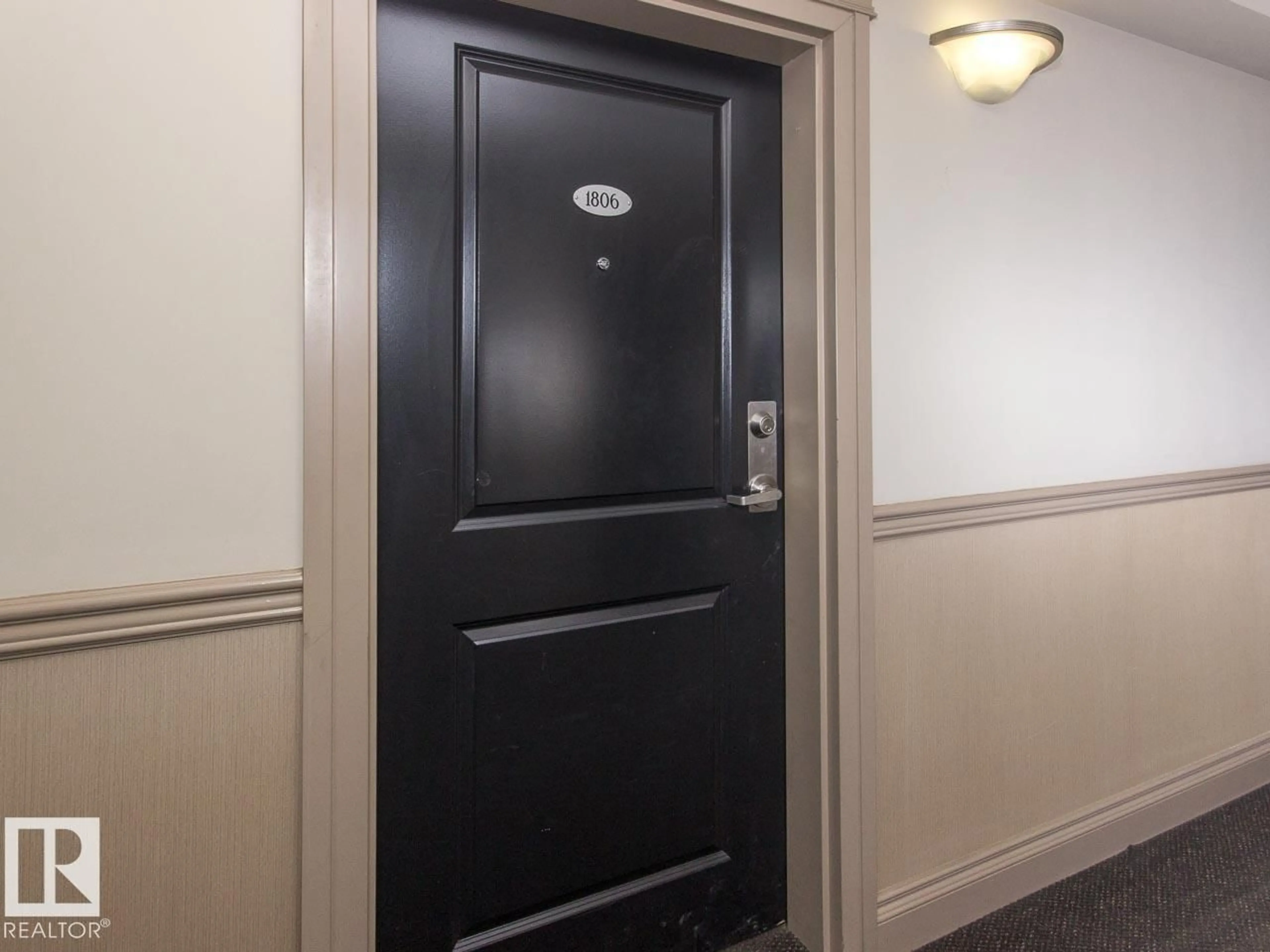 Indoor foyer for 10303 - 1806 105 ST NW, Edmonton Alberta T5J5G3