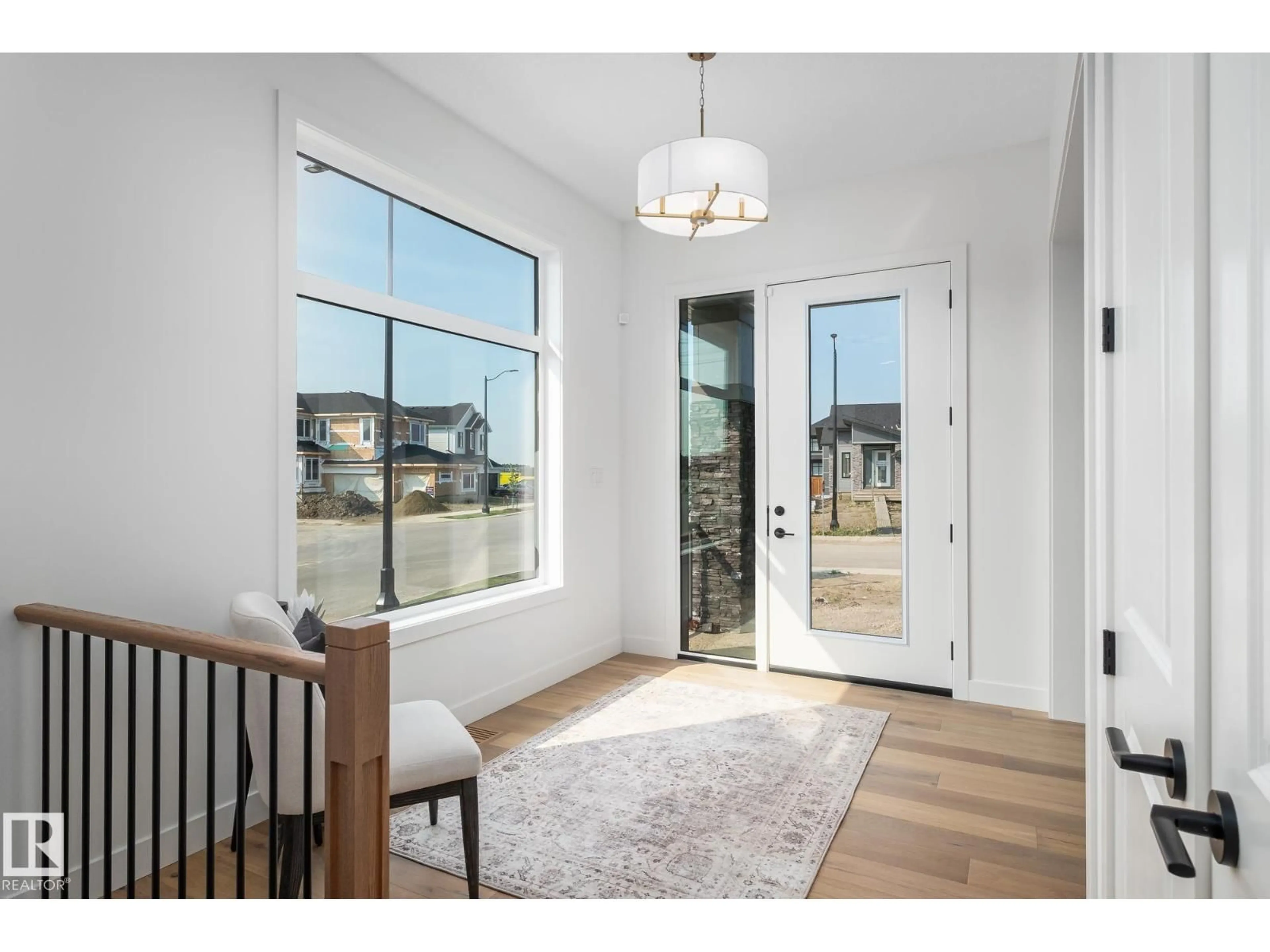 Indoor entryway for SW - 220 HAYS RIDGE BV, Edmonton Alberta T6W4G6