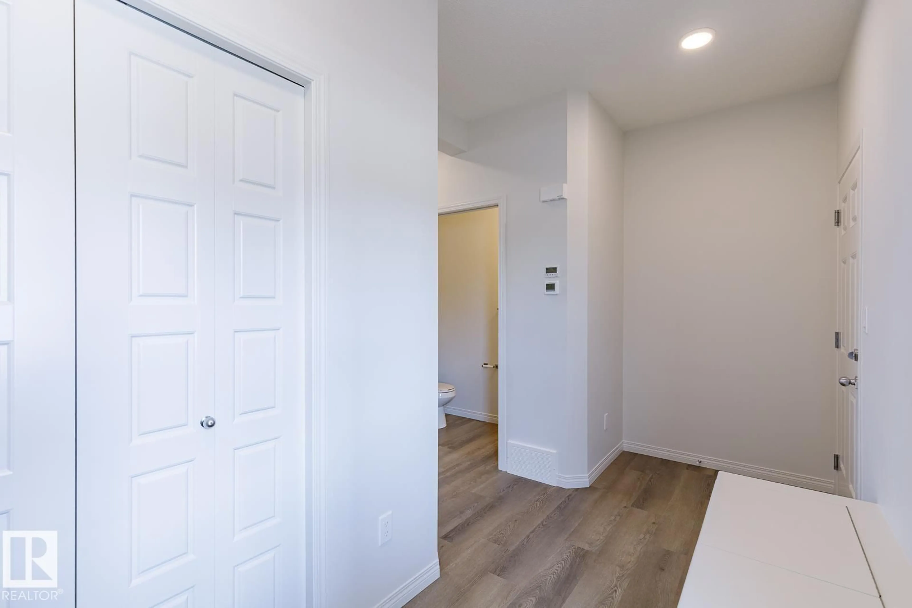 Indoor entryway for 99 SILVERSTONE DR, Stony Plain Alberta T7Z0E8