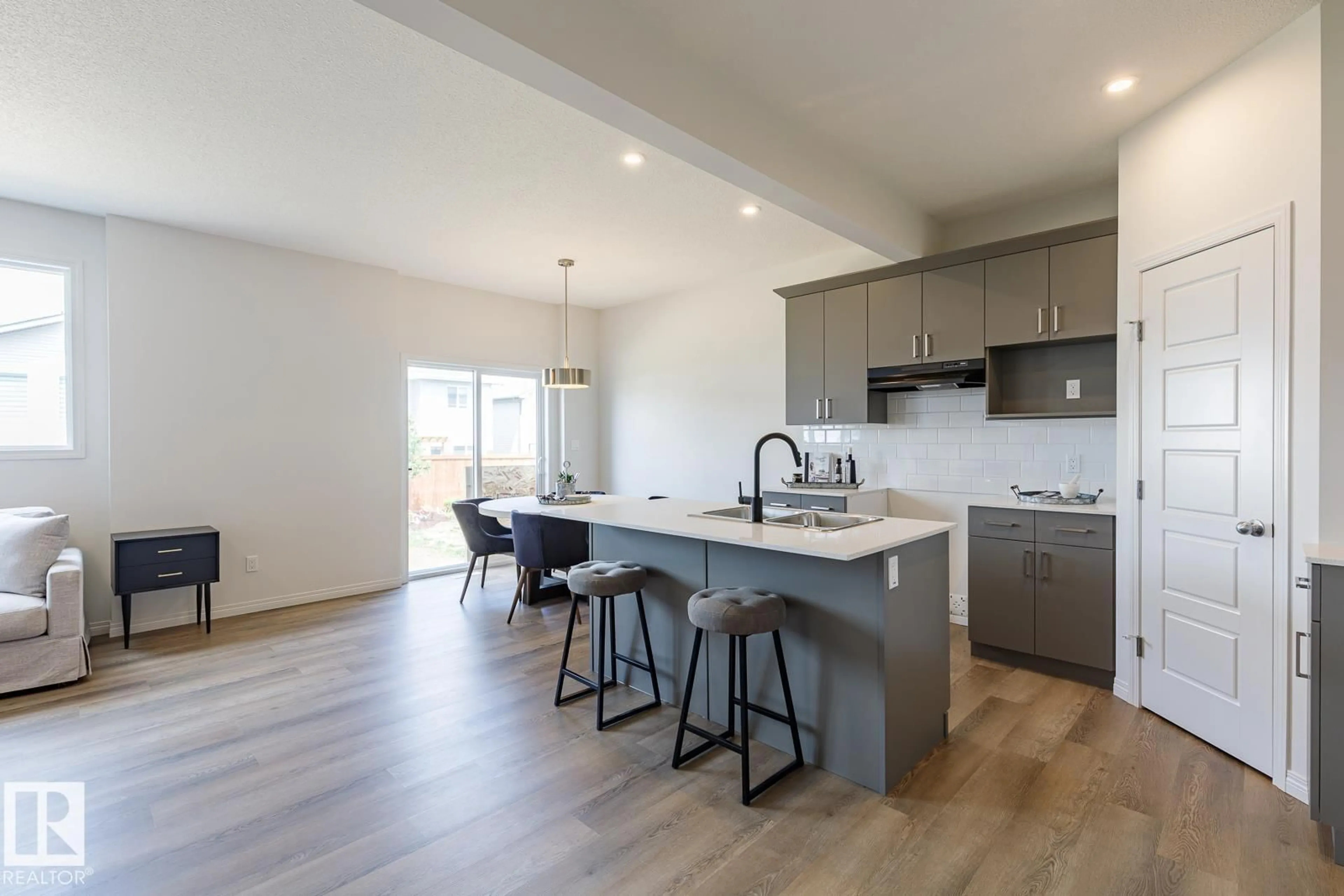 Open concept kitchen, unknown for 99 SILVERSTONE DR, Stony Plain Alberta T7Z0E8