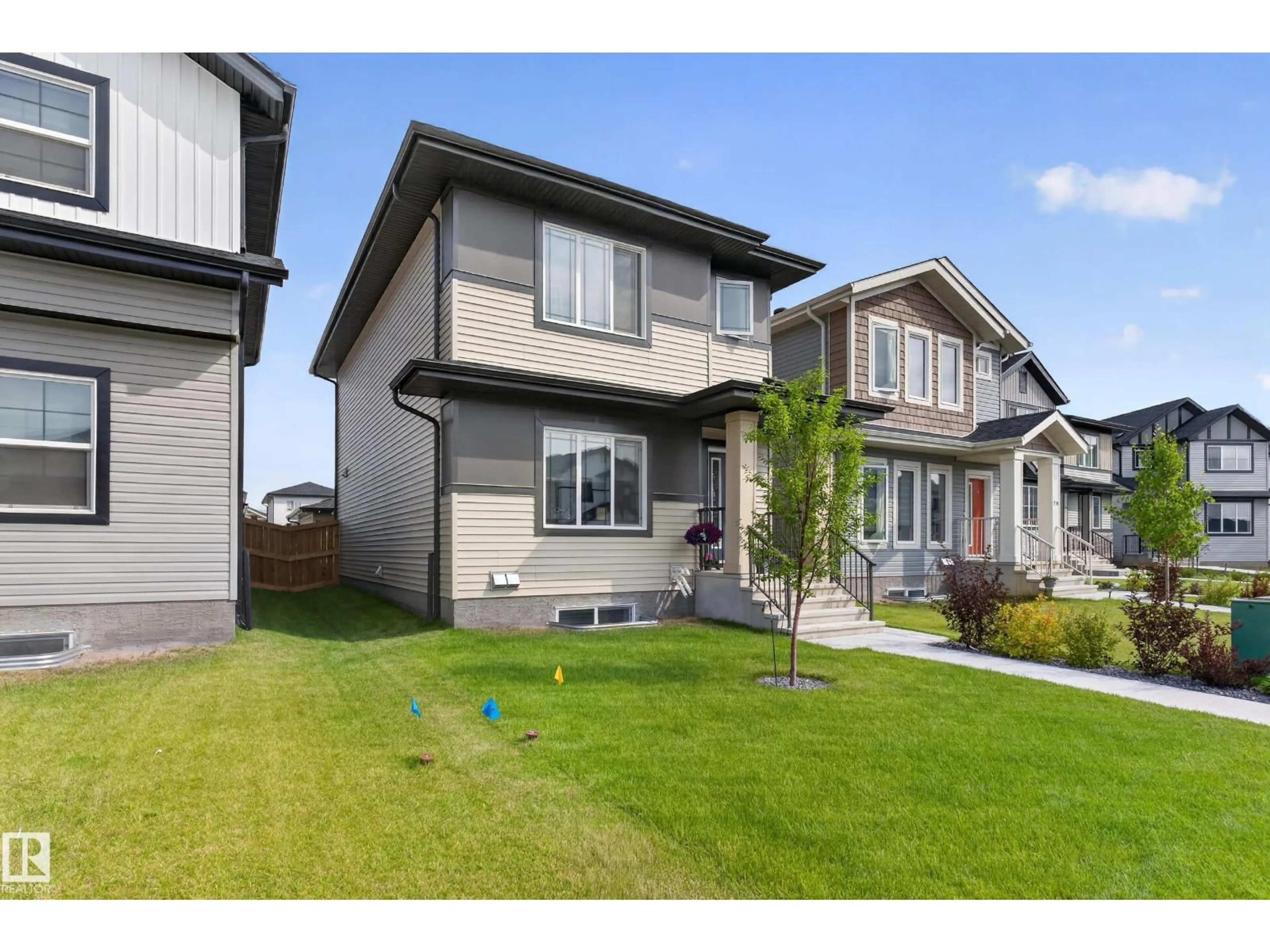 Home with vinyl exterior material, street for 76 PENN PL, Spruce Grove Alberta T7X2W7