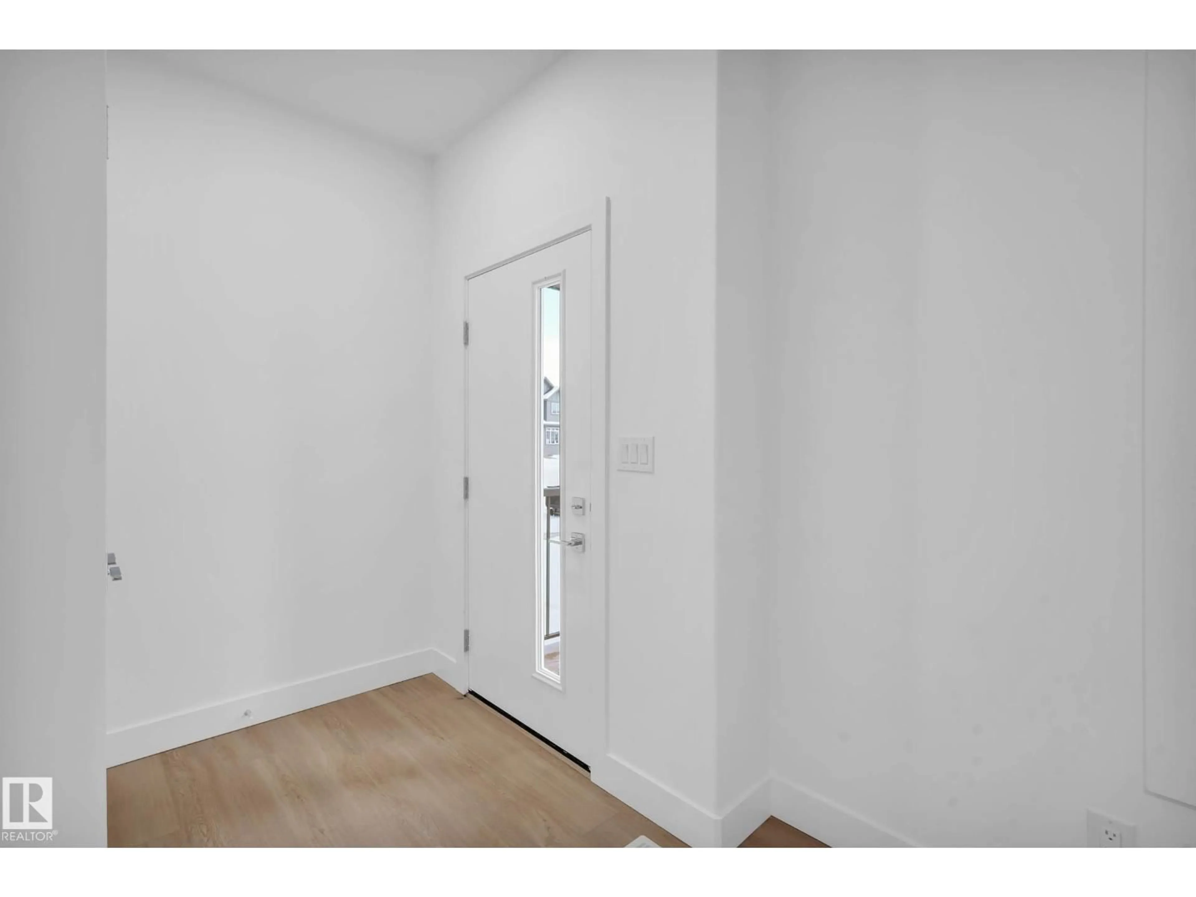 Indoor entryway for 76 PENN PL, Spruce Grove Alberta T7X2W7