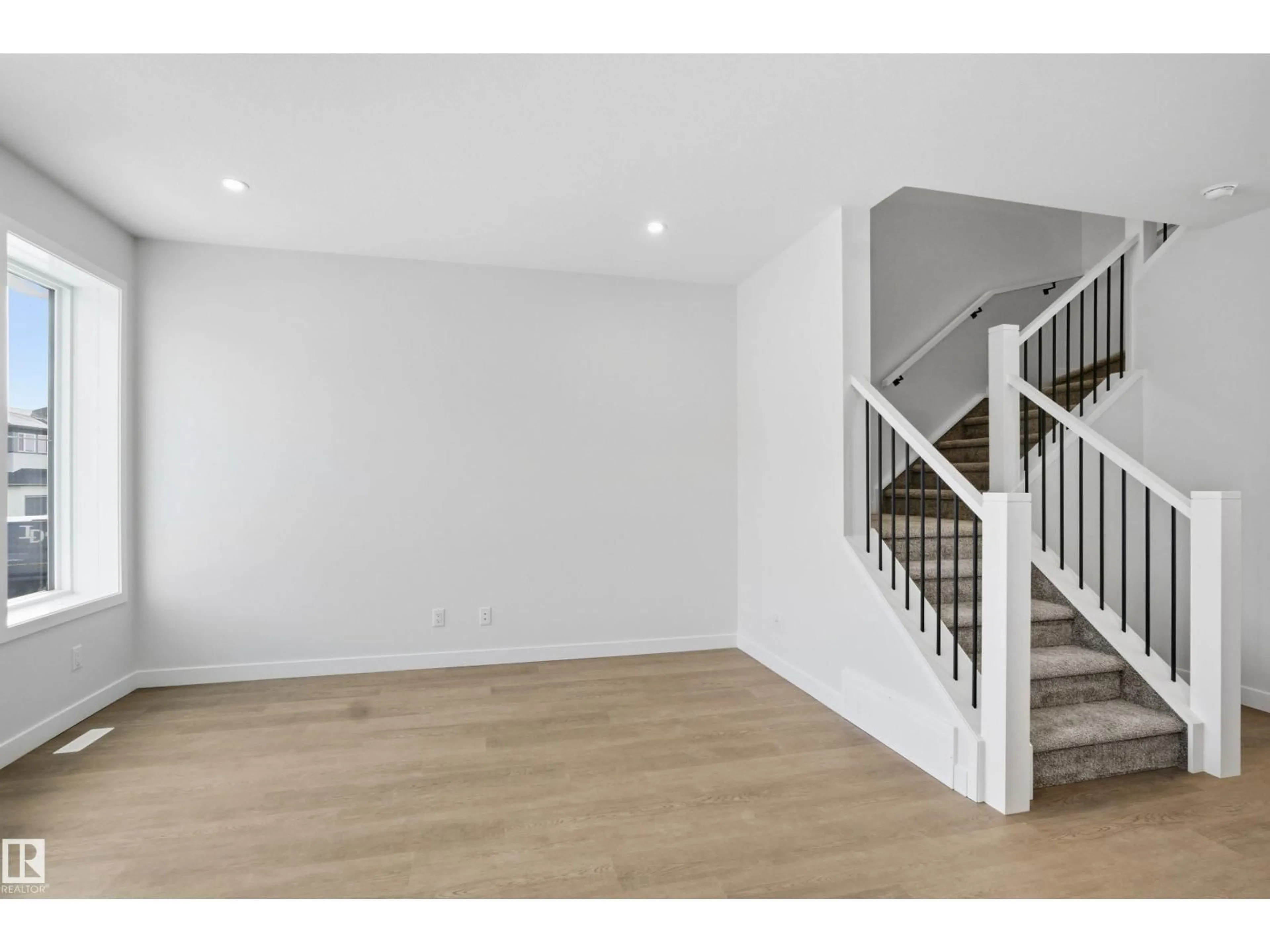 Unknown for 3758 ERLANGER DR, Edmonton Alberta T6M1R9