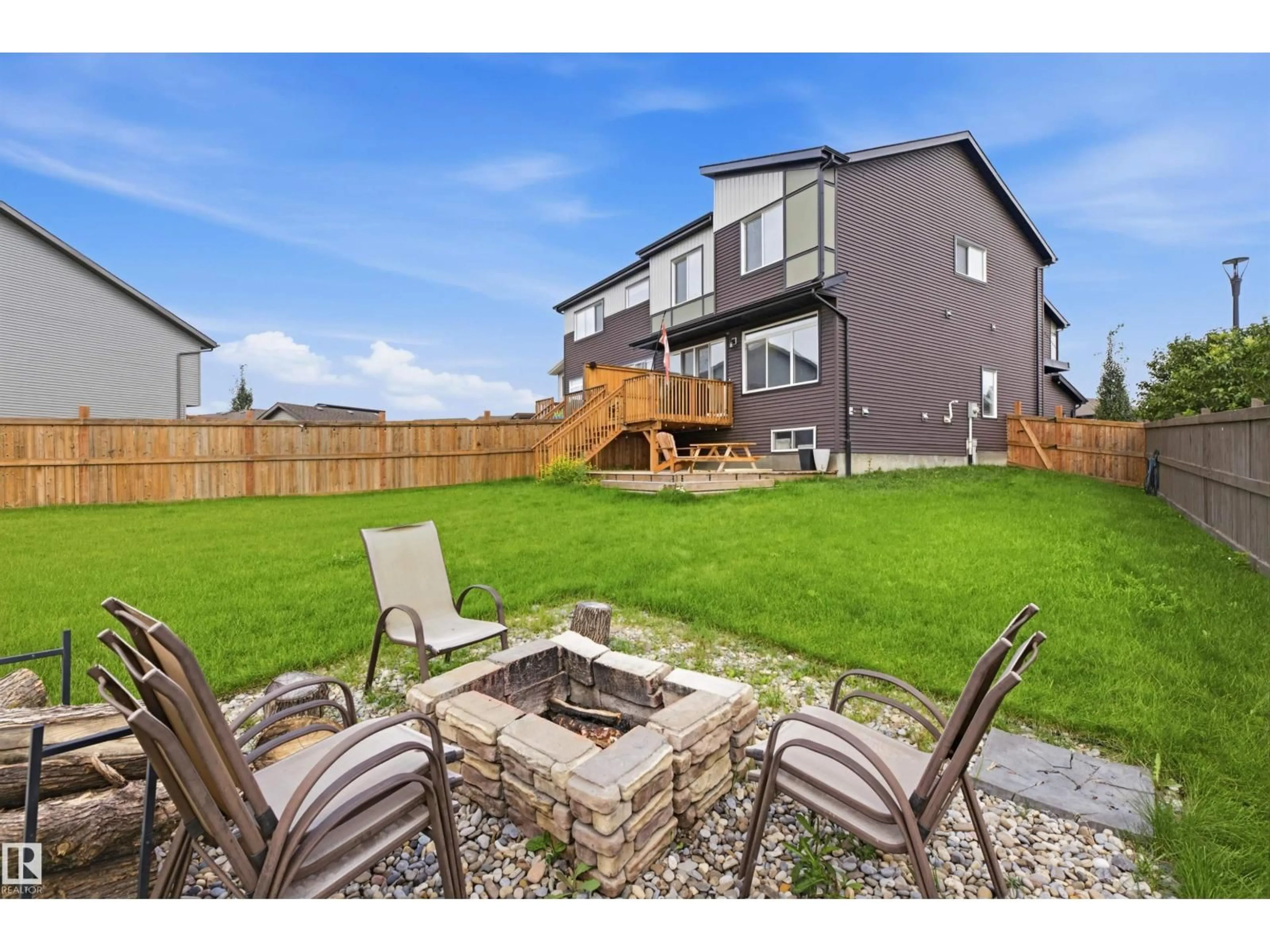 Patio, mountain view for SW SW - 2119 PRICE LANDING LD, Edmonton Alberta T6W3W1