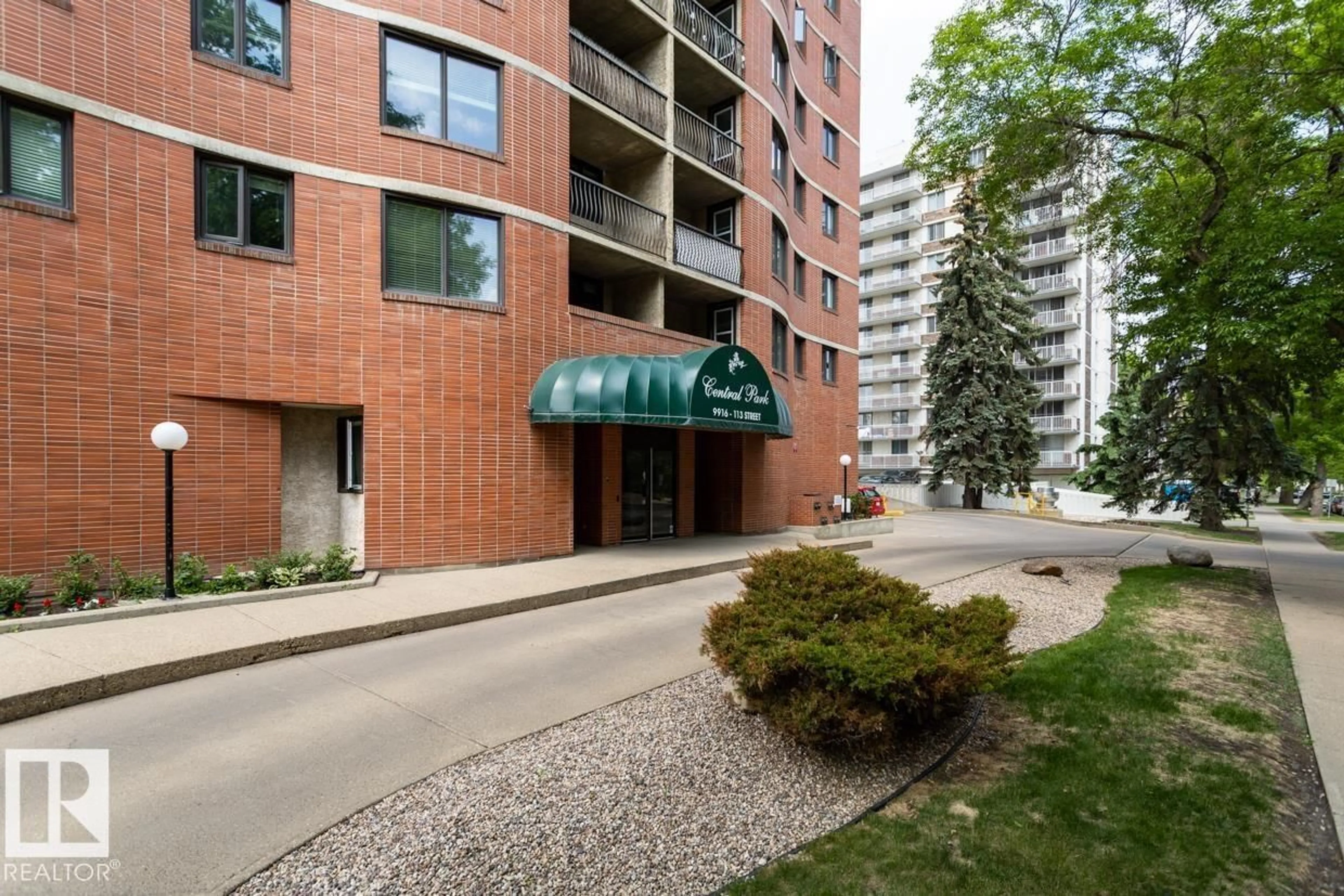 Patio, street for 9916 - 903 113 ST, Edmonton Alberta T5K2N5