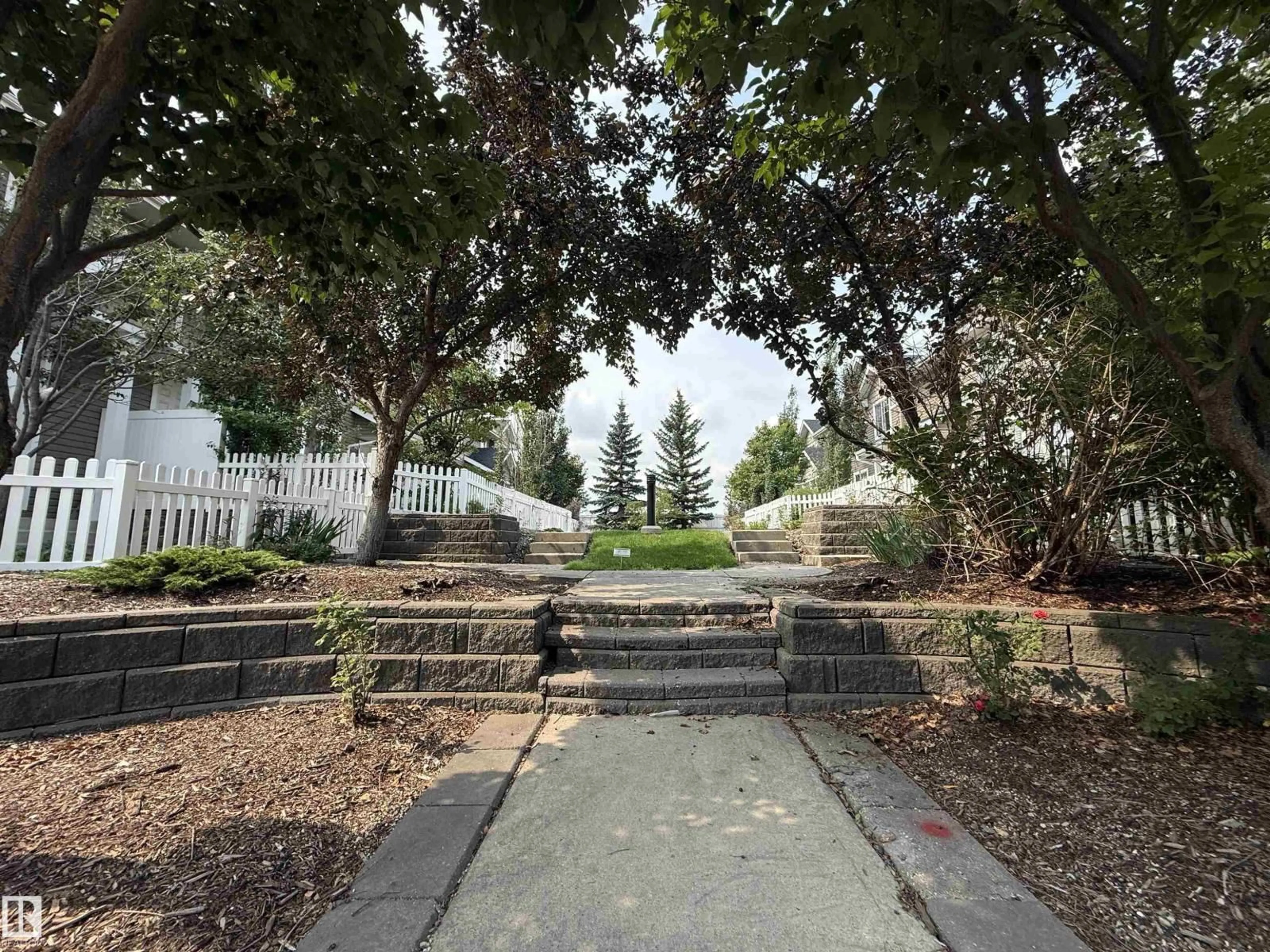 Patio, street for #8 - 3075 TRELLE CR, Edmonton Alberta T6R3V5