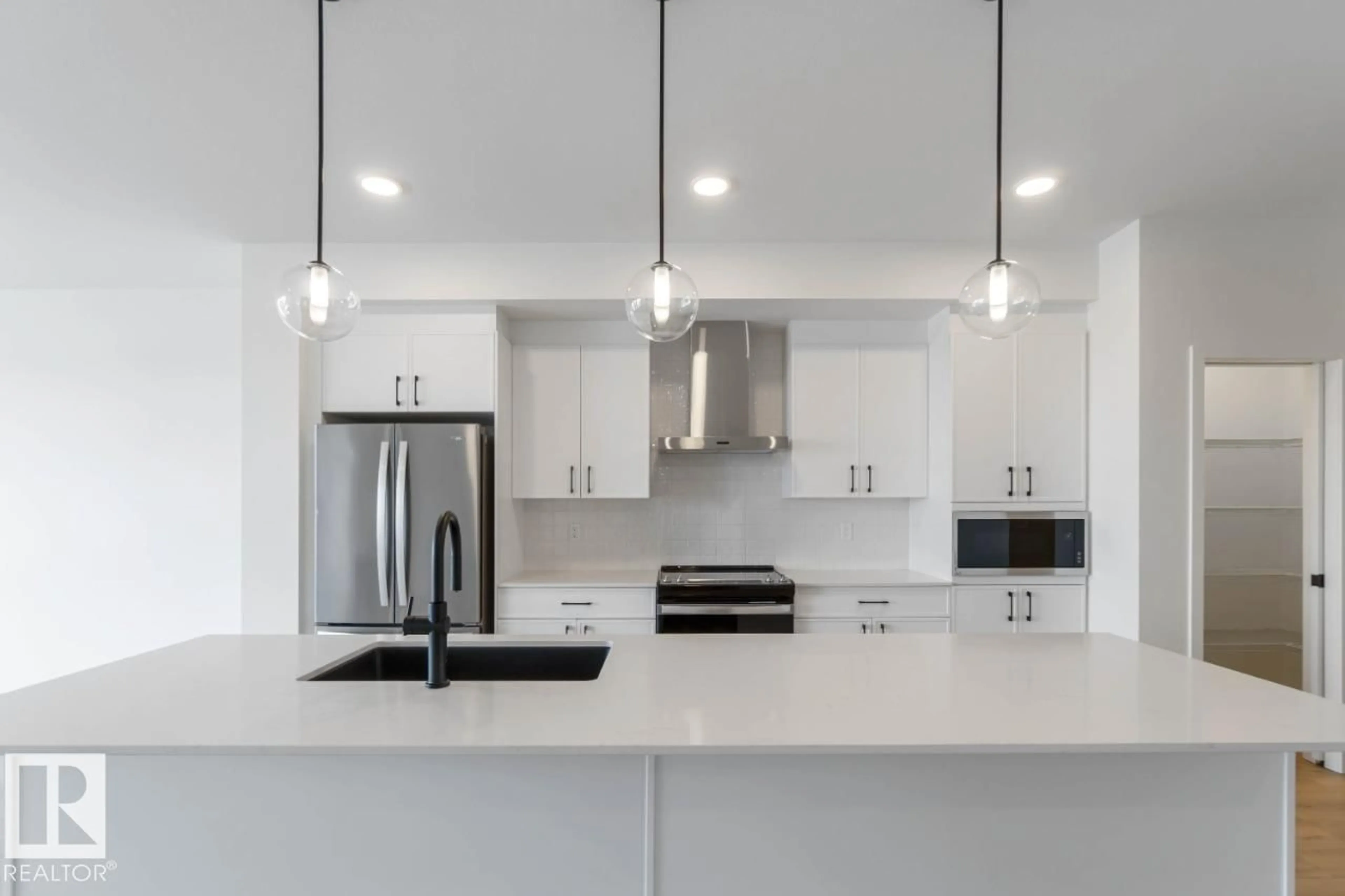 Open concept kitchen, unknown for 19 REDBUD WY, St. Albert Alberta T8M8G2