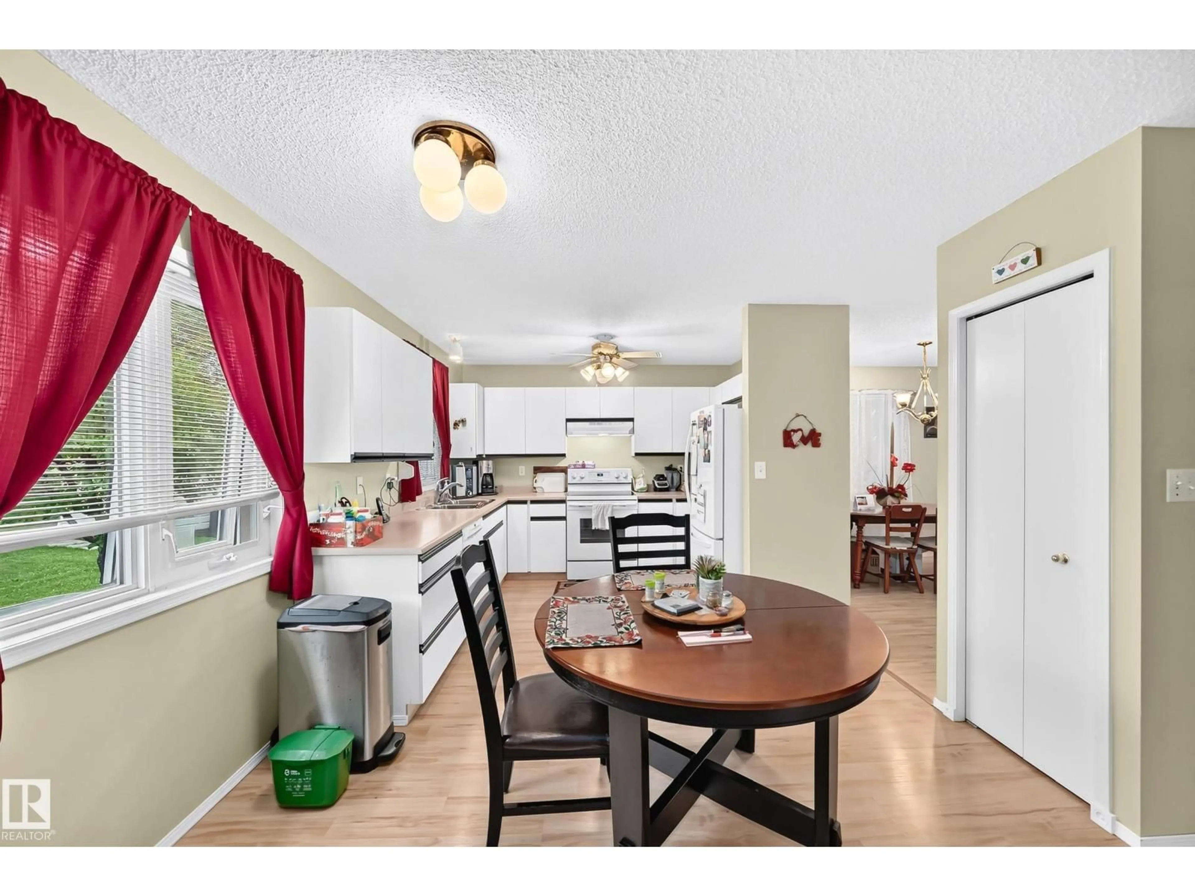 Open concept kitchen, unknown for 4319 27 ST, Edmonton Alberta T6T1G7