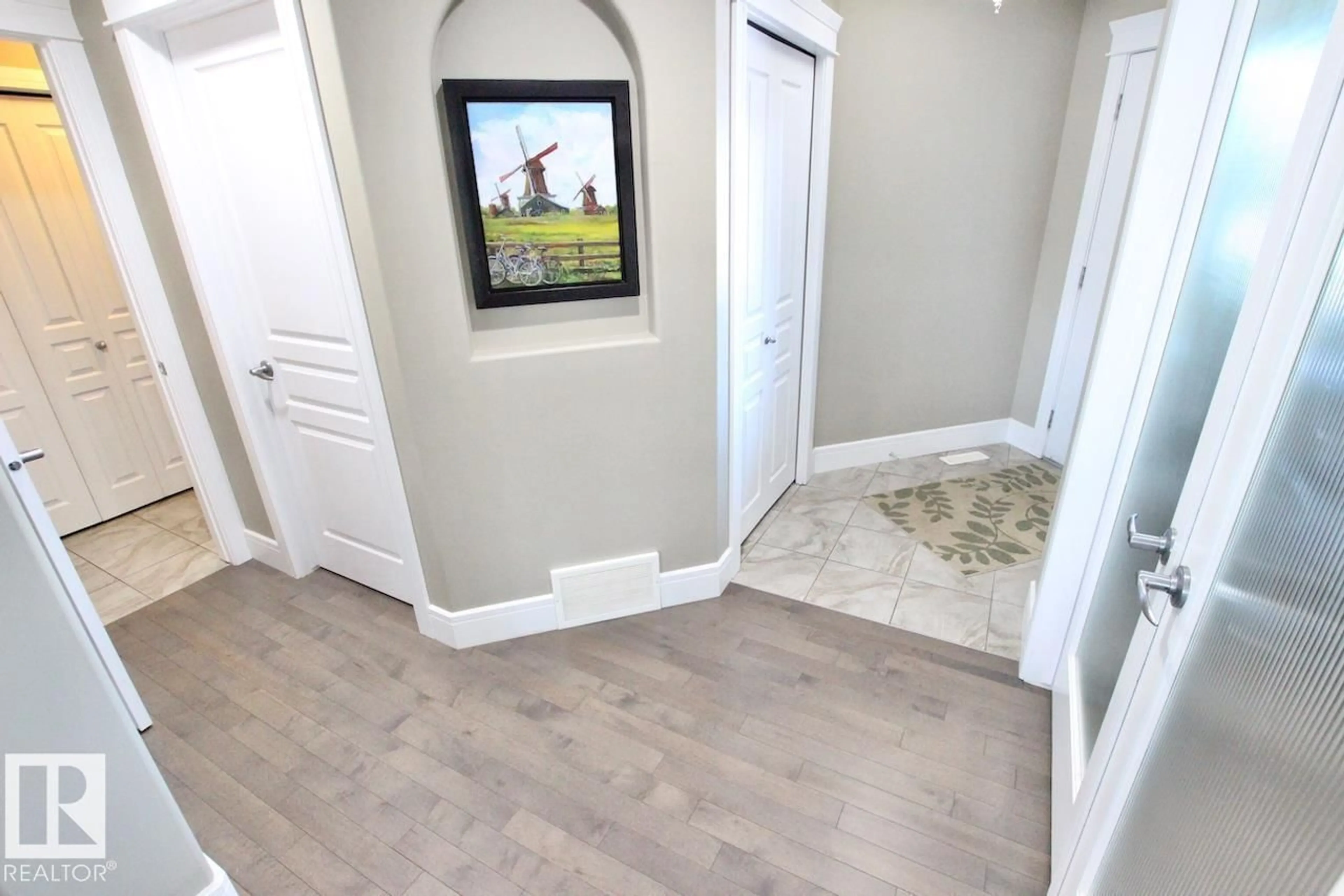 Indoor entryway for 4408 CRABAPPLE LANDING LD, Edmonton Alberta T6X0X8