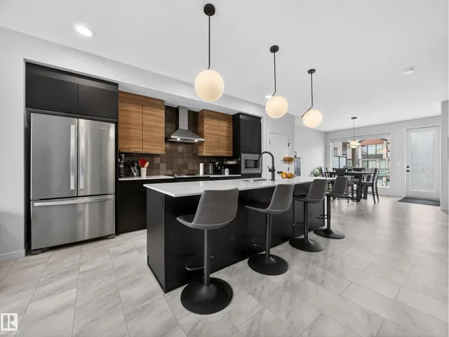 451 39 ST, Edmonton 3