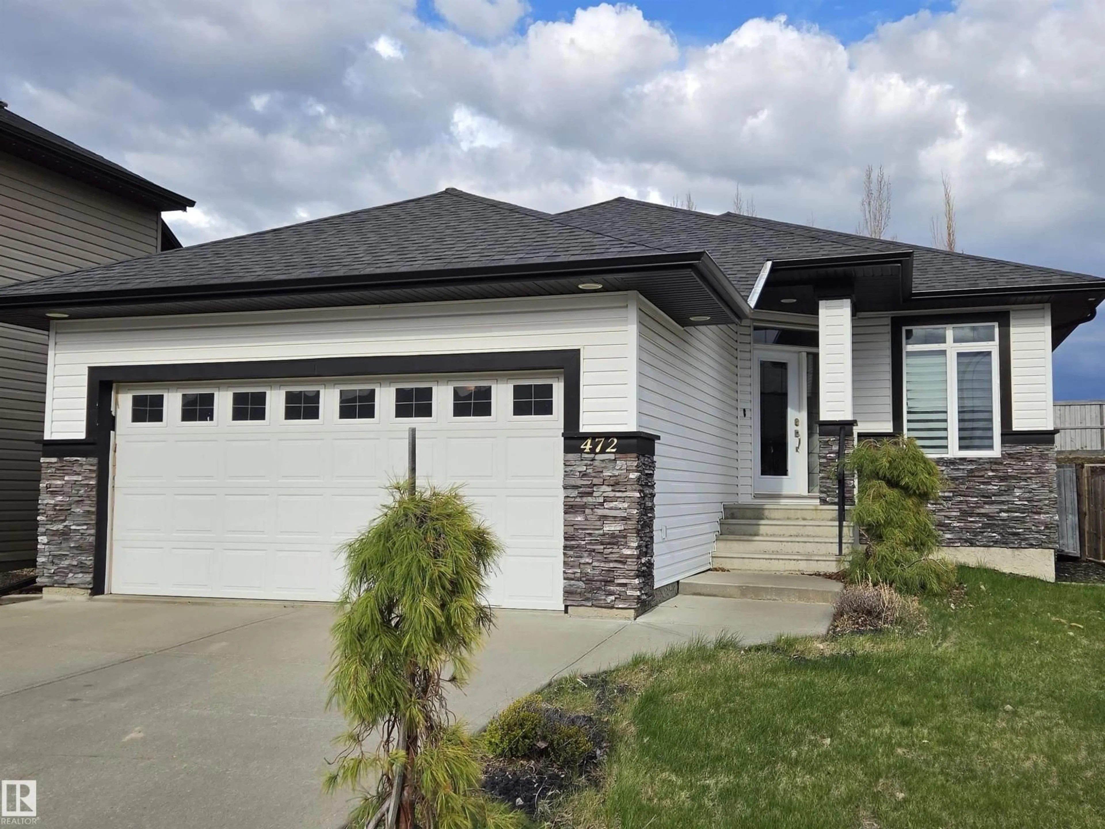Home with vinyl exterior material, street for 472 FOXTAIL CO, Sherwood Park Alberta T8A3K2