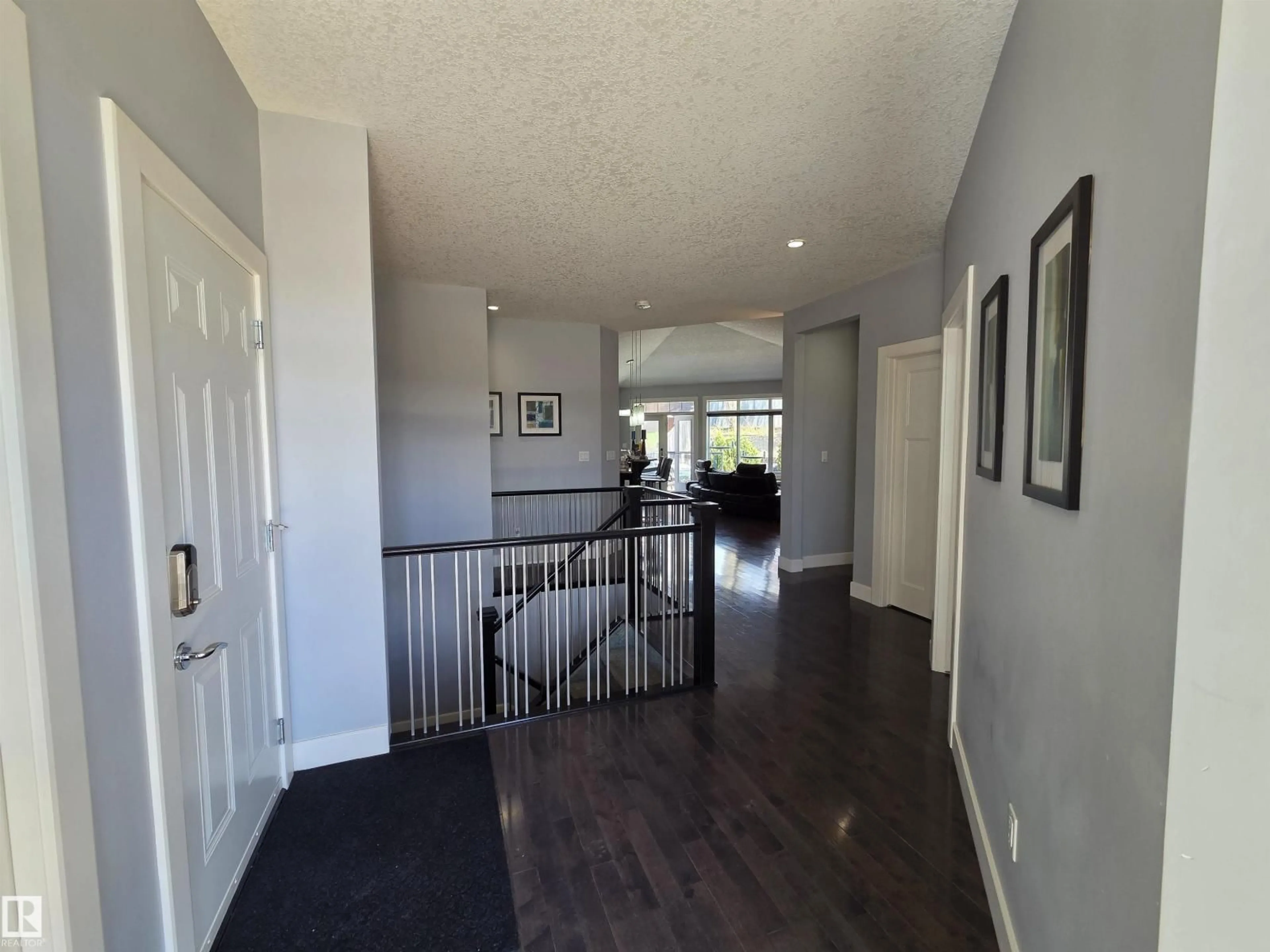 Indoor entryway for 472 FOXTAIL CO, Sherwood Park Alberta T8A3K2
