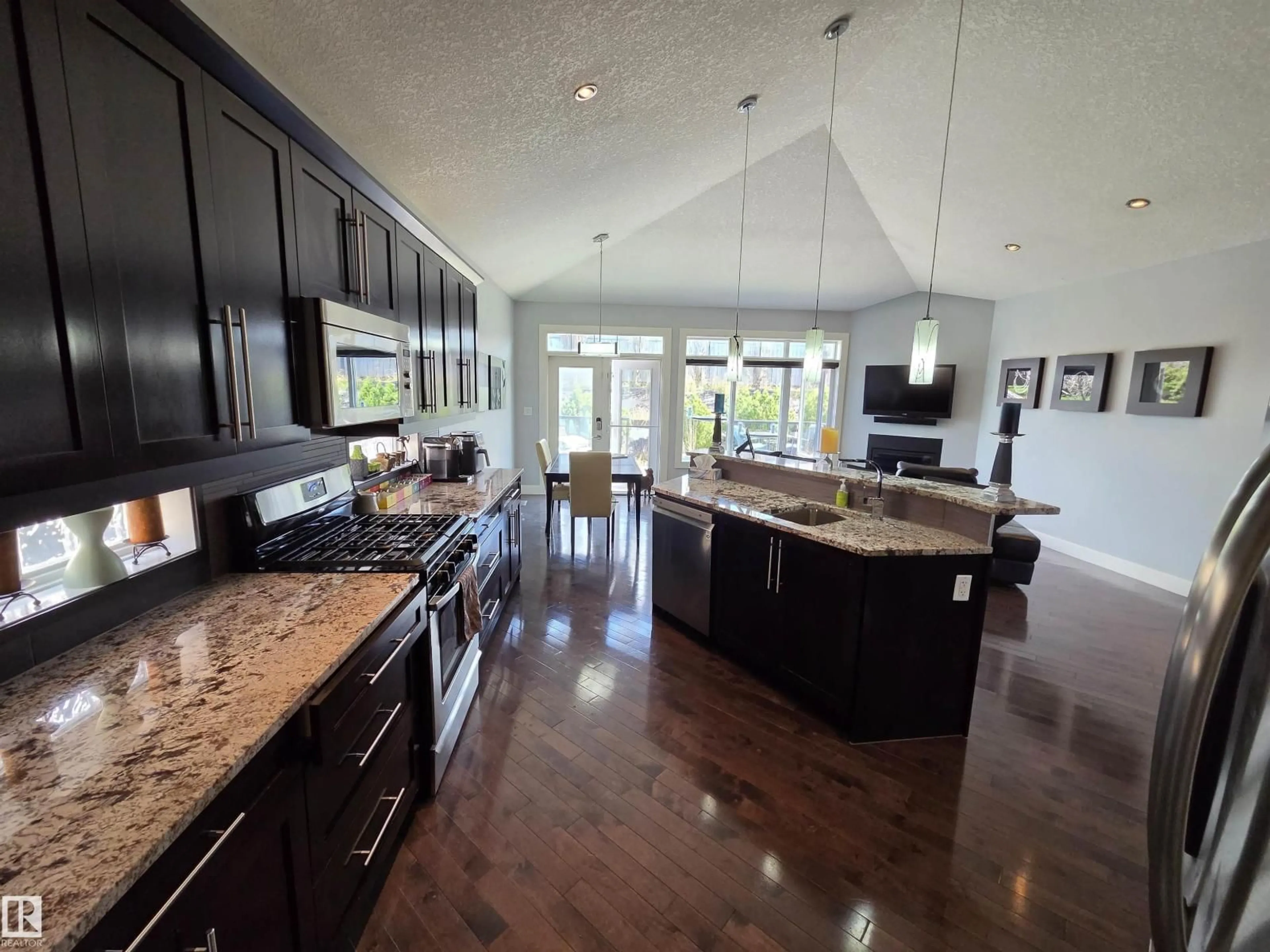 Open concept kitchen, unknown for 472 FOXTAIL CO, Sherwood Park Alberta T8A3K2