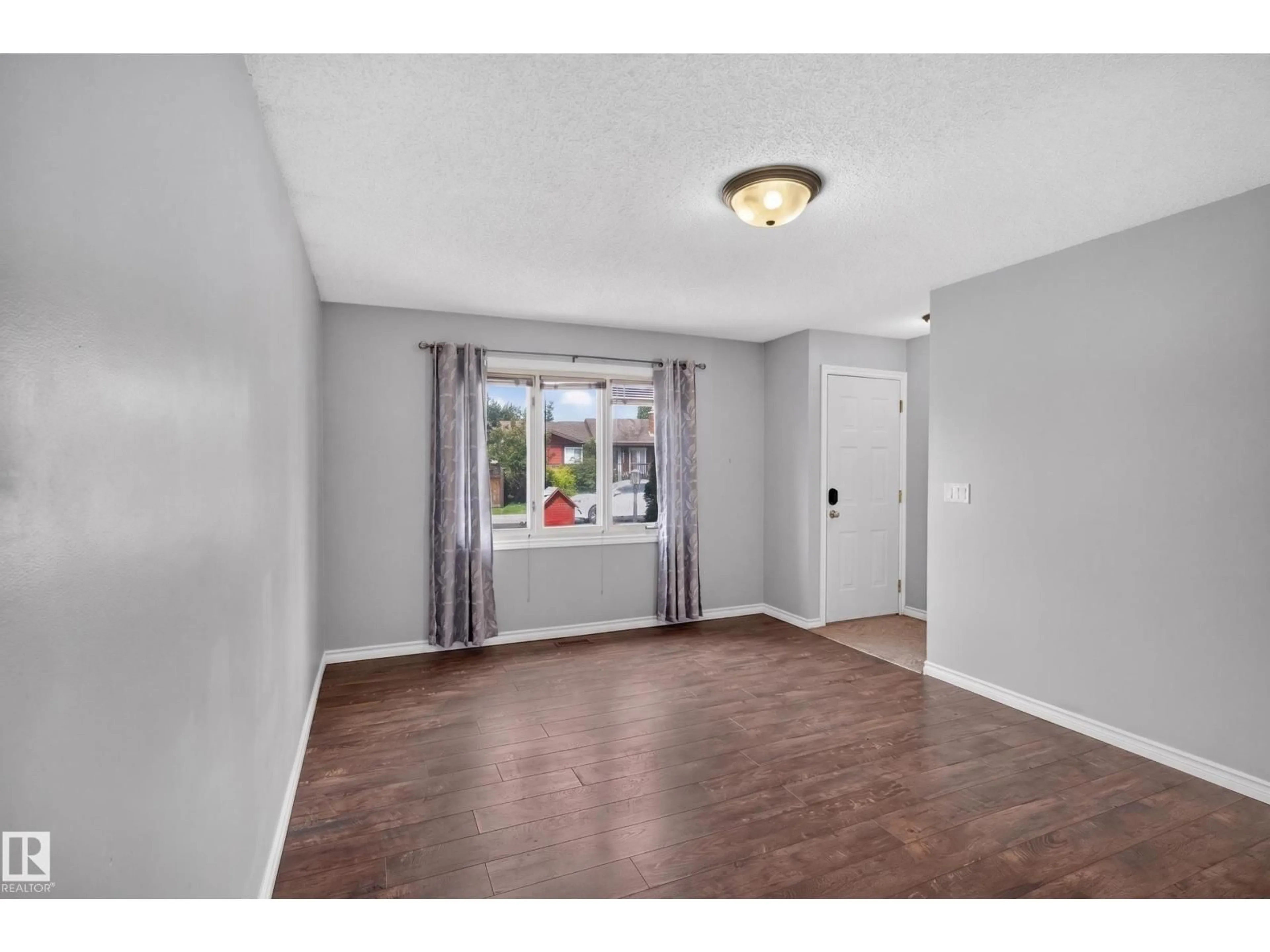 Unknown for 2011 151 AV, Edmonton Alberta T5Y1W1