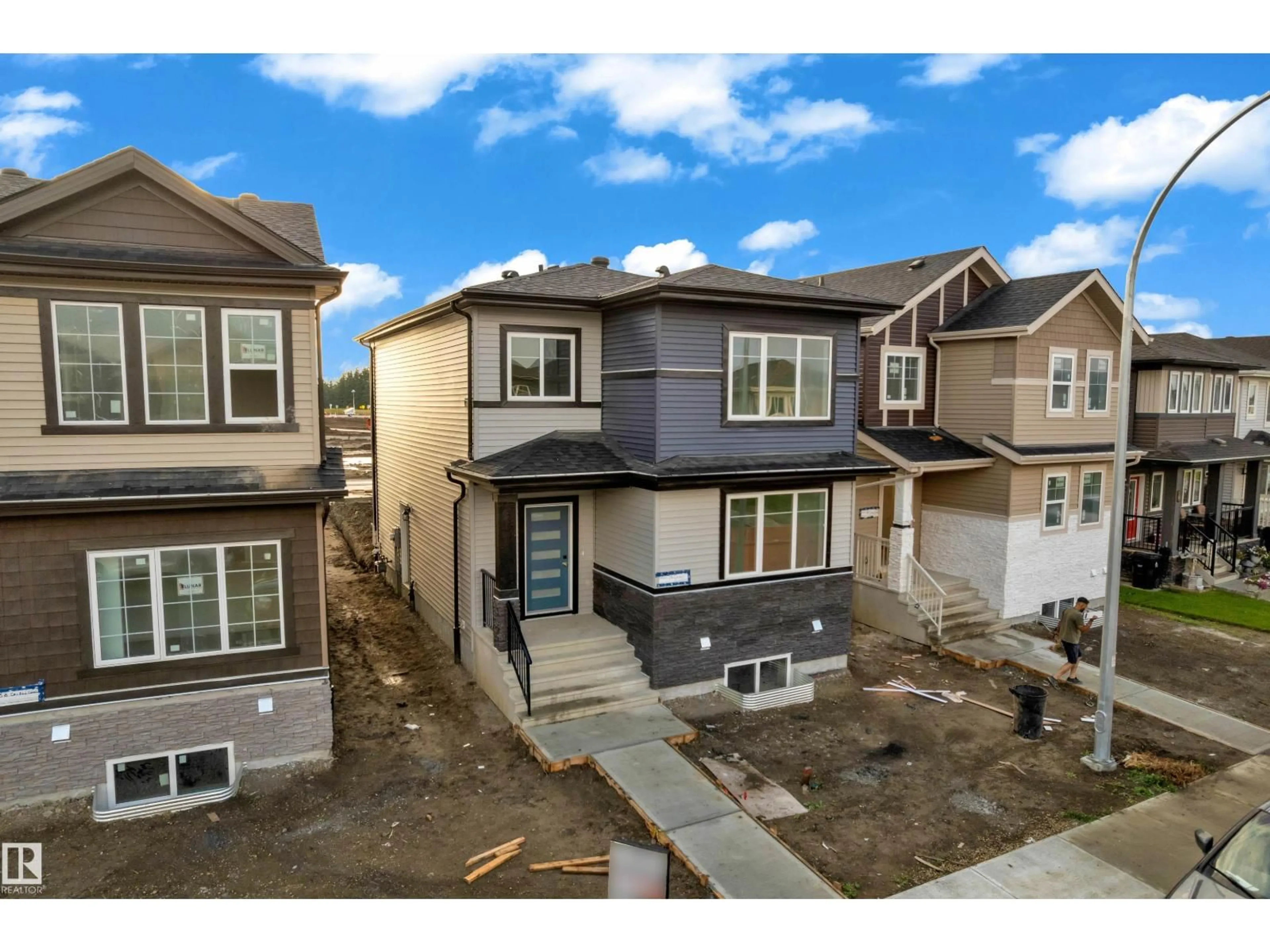 A pic from outside/outdoor area/front of a property/back of a property/a pic from drone, street for 70 COVELL CM, Spruce Grove Alberta T7X0Y7