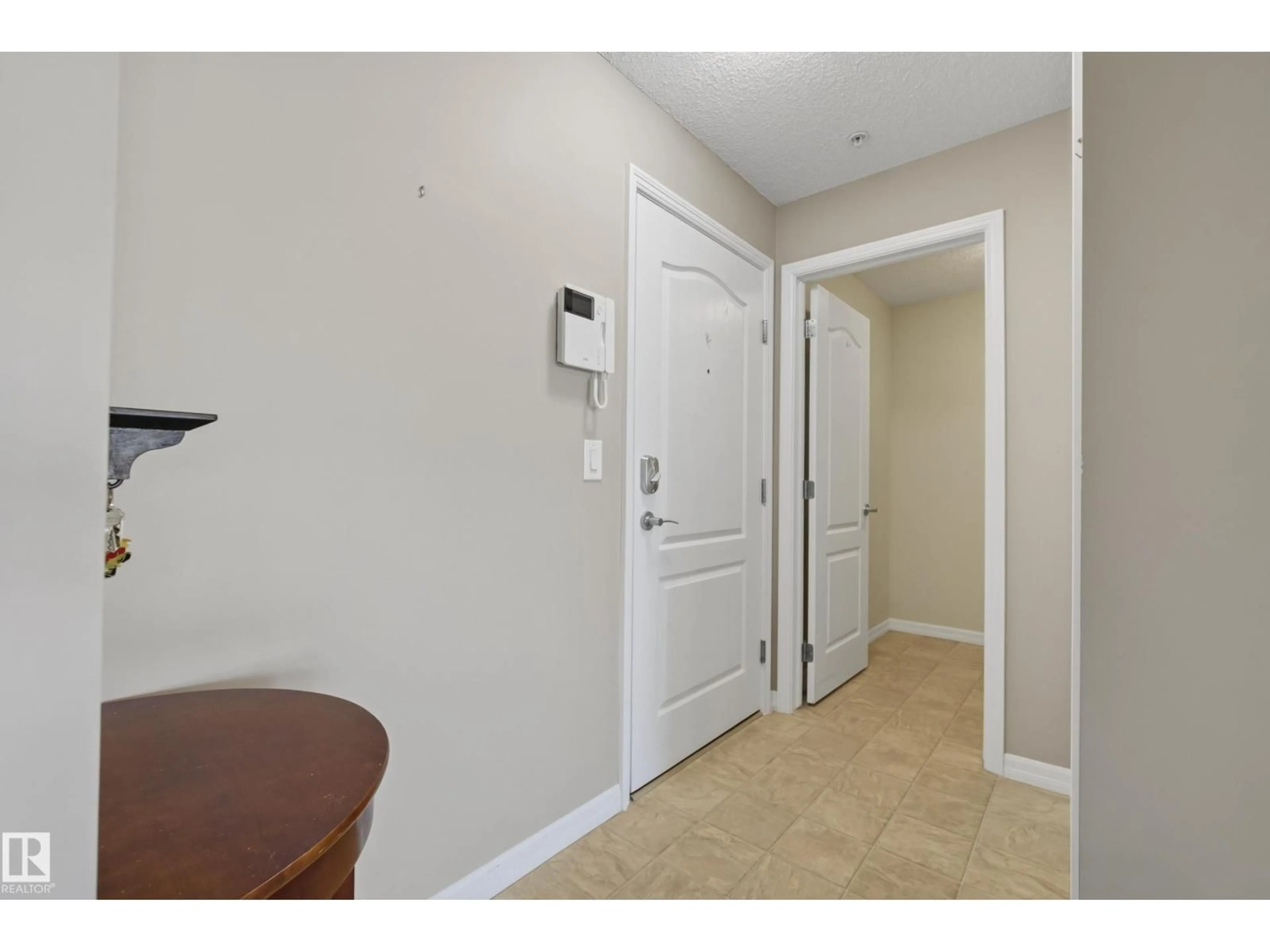 Indoor entryway for #108 - 271 CHARLOTTE WY, Sherwood Park Alberta T8H0N9