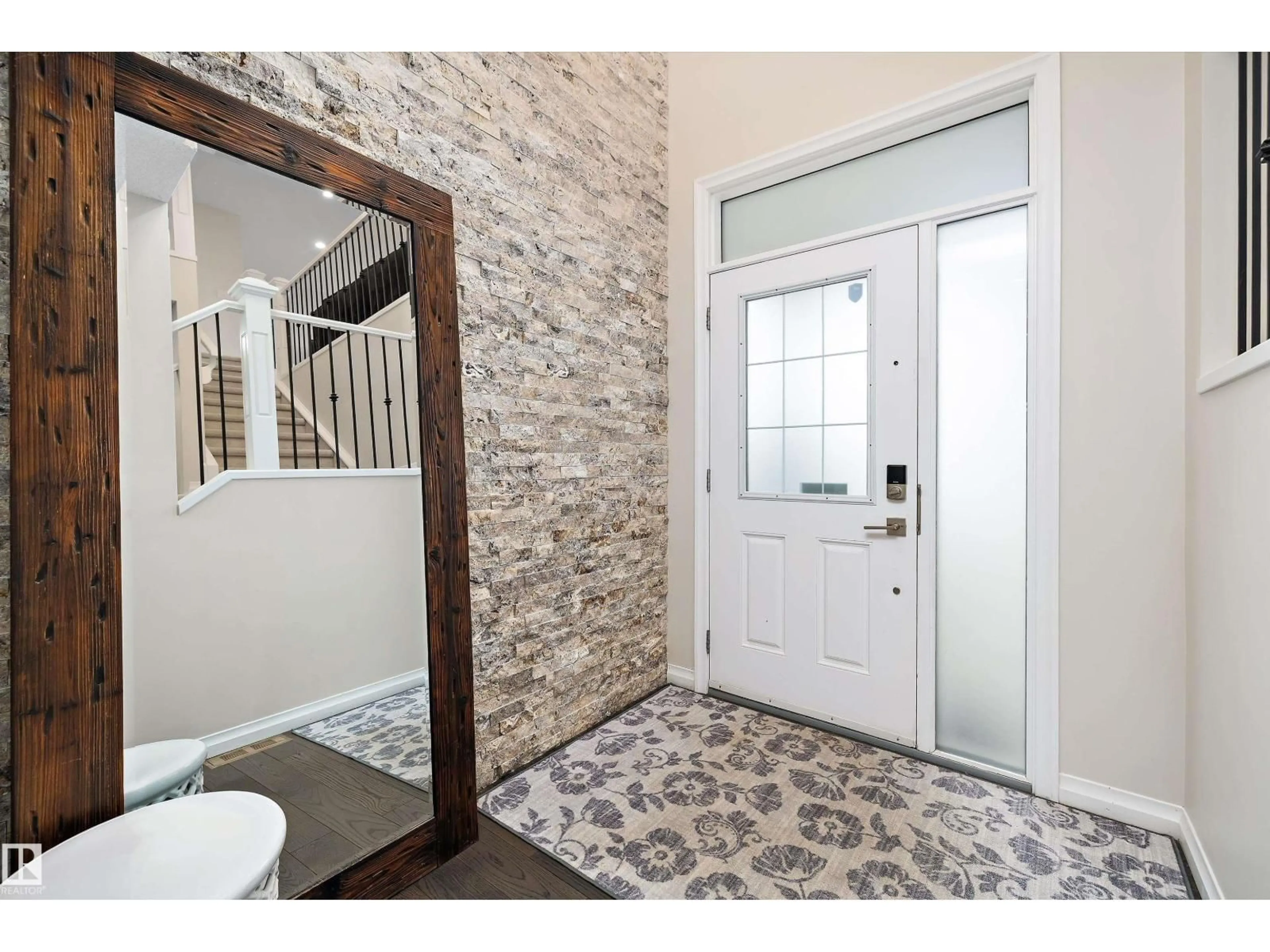 Indoor entryway for 4015 ALEXANDER WY, Edmonton Alberta T6W2C5