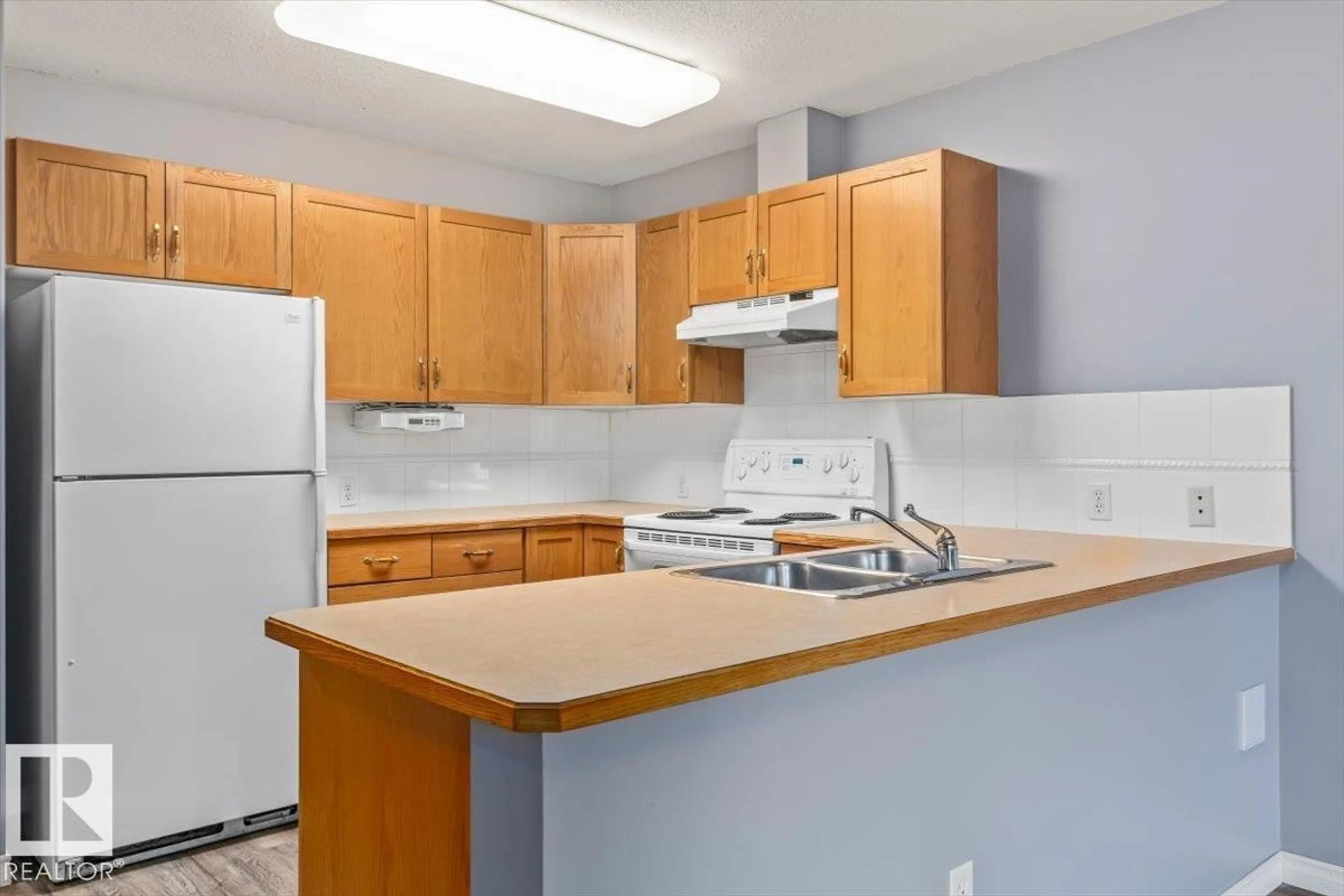 Standard kitchen, unknown for 78 - 224 MCKENNEY AVENUE, St. Albert Alberta T8N1L9