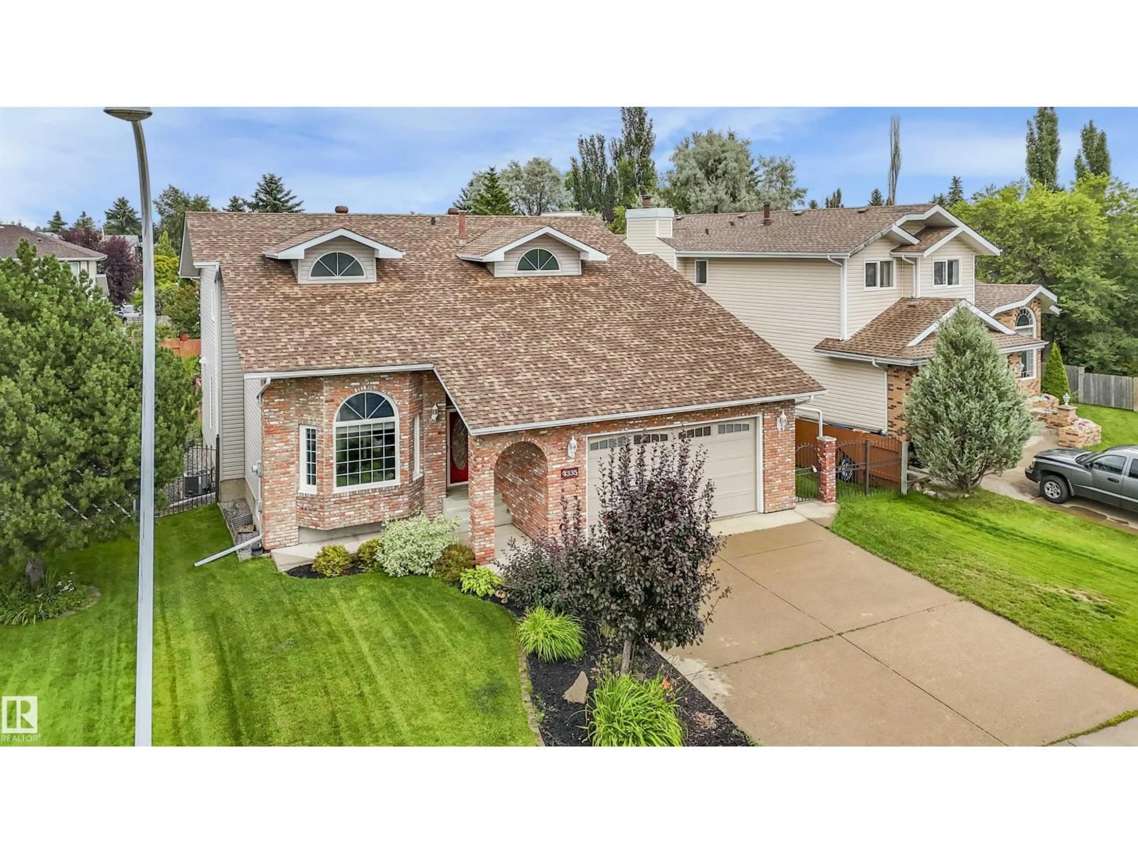 Unknown for NW - 4335 47 ST, Edmonton Alberta T6L6J5