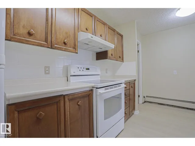 8220 - 102 JASPER AV, Edmonton 5