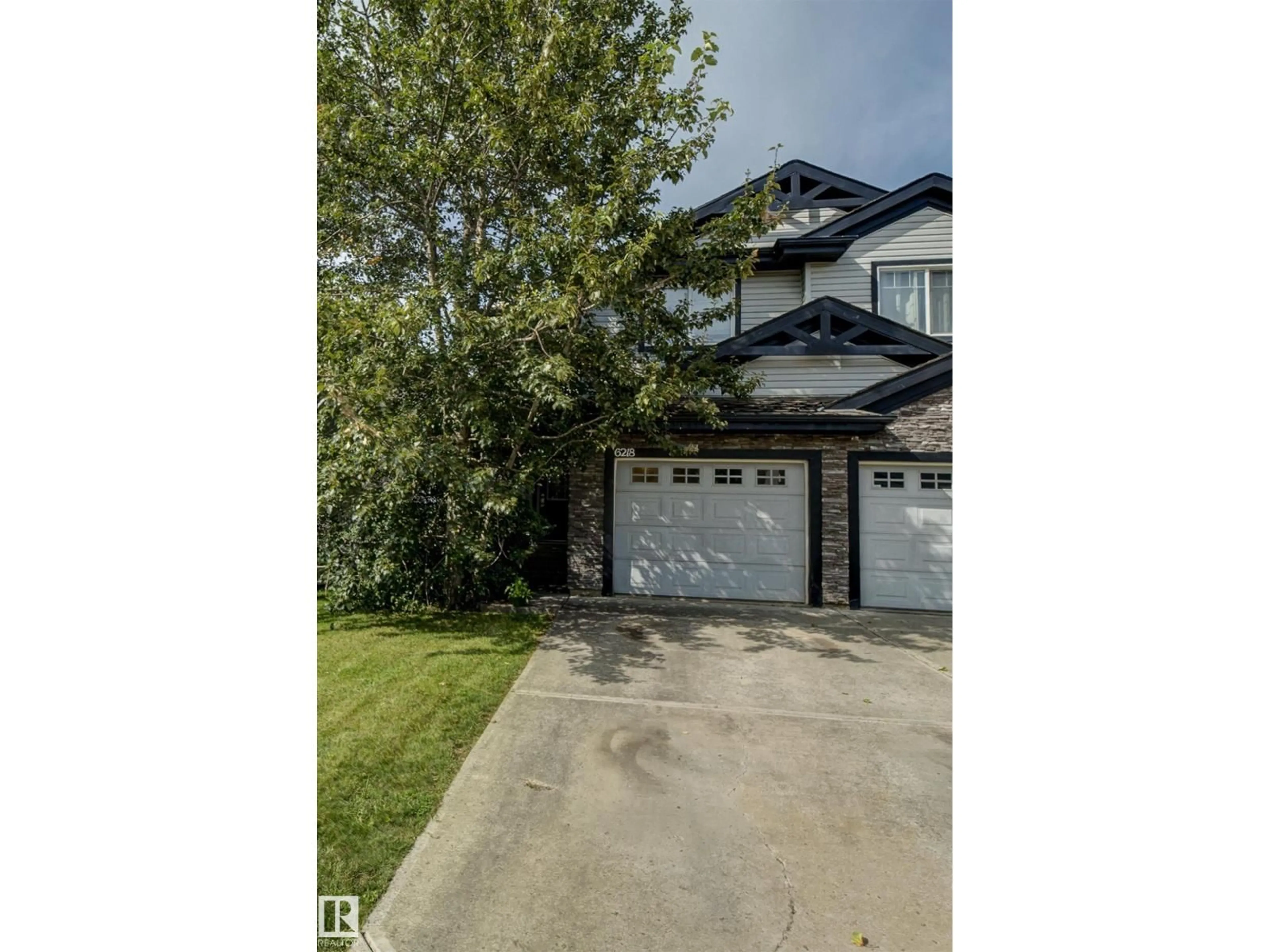 A pic from outside/outdoor area/front of a property/back of a property/a pic from drone, street for 6218 1A AV SW, Edmonton Alberta T6X0C1