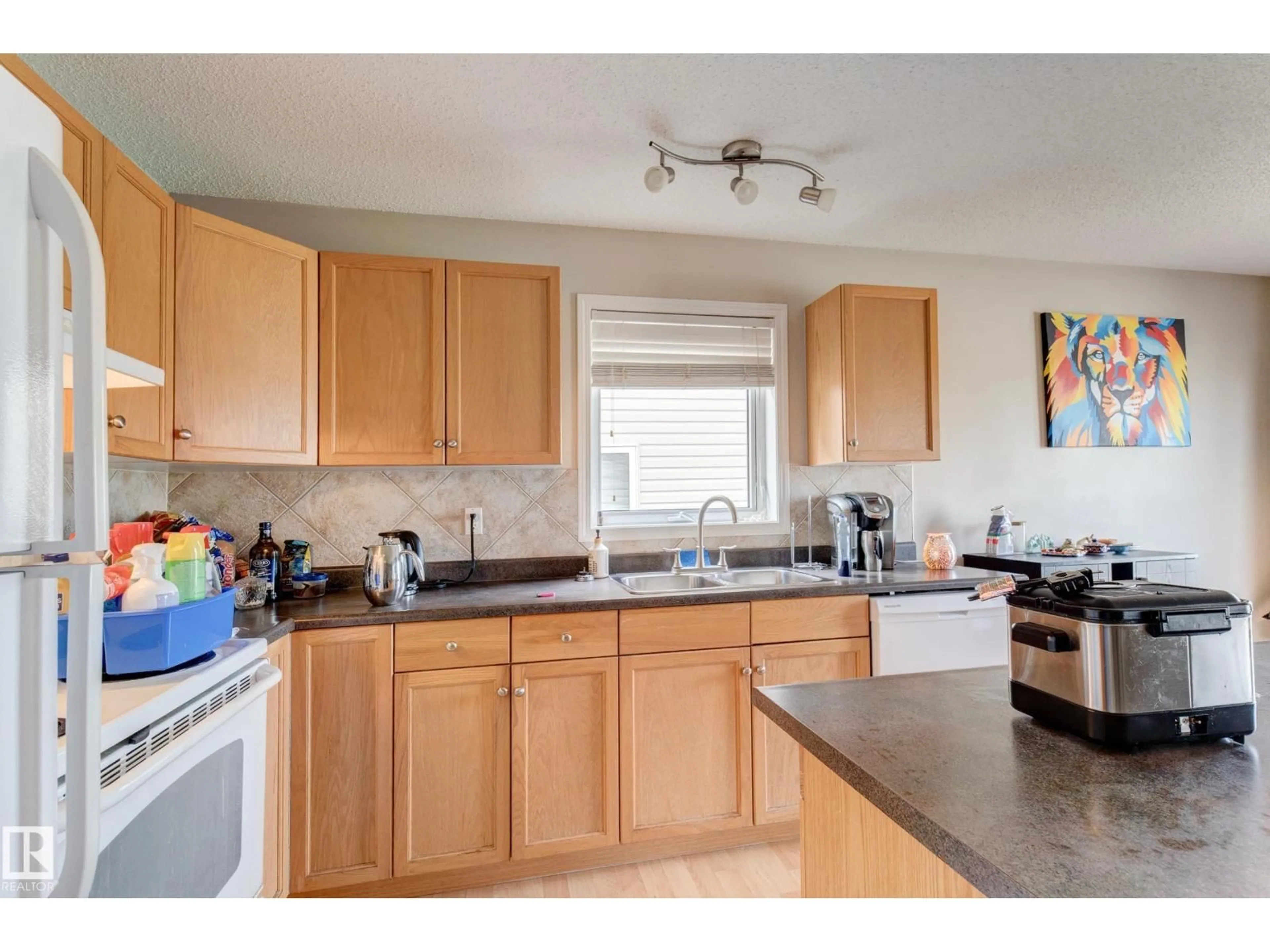 Standard kitchen, unknown for 6218 1A AV SW, Edmonton Alberta T6X0C1