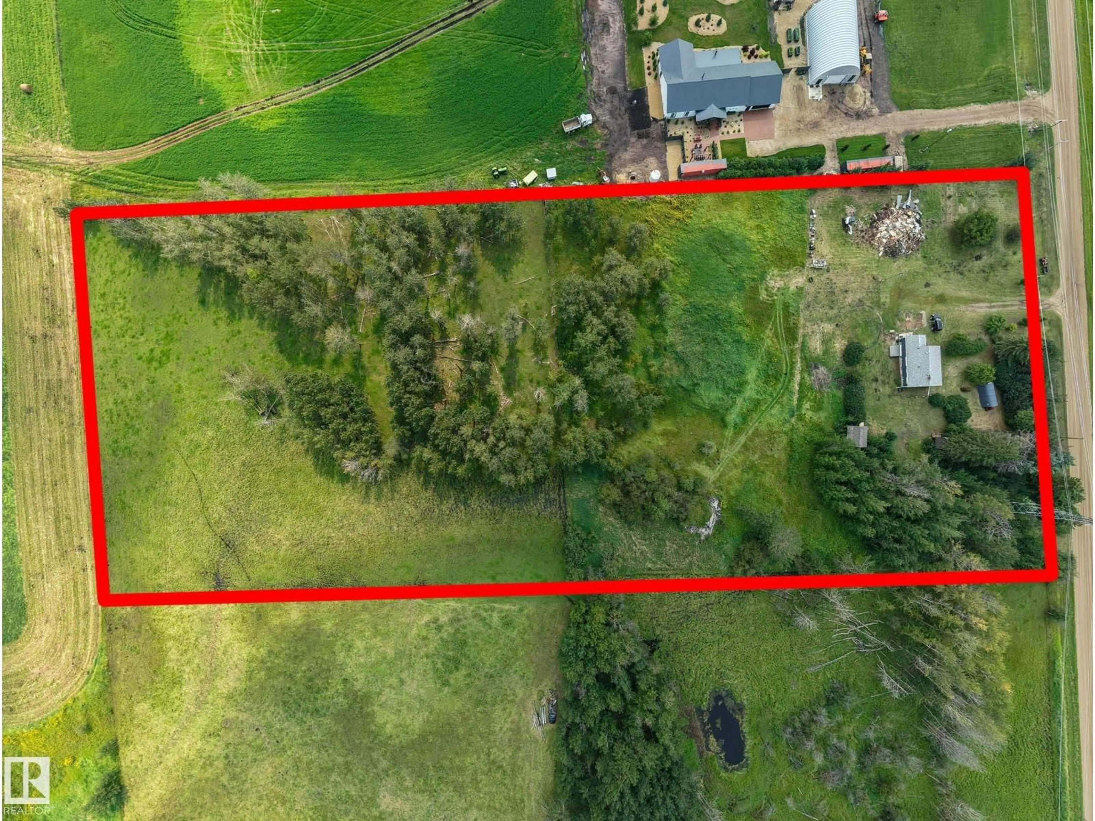 A pic from outside/outdoor area/front of a property/back of a property/a pic from drone, unknown for 472013 RGE ROAD 245, Rural Wetaskiwin County Alberta T0C1Z0
