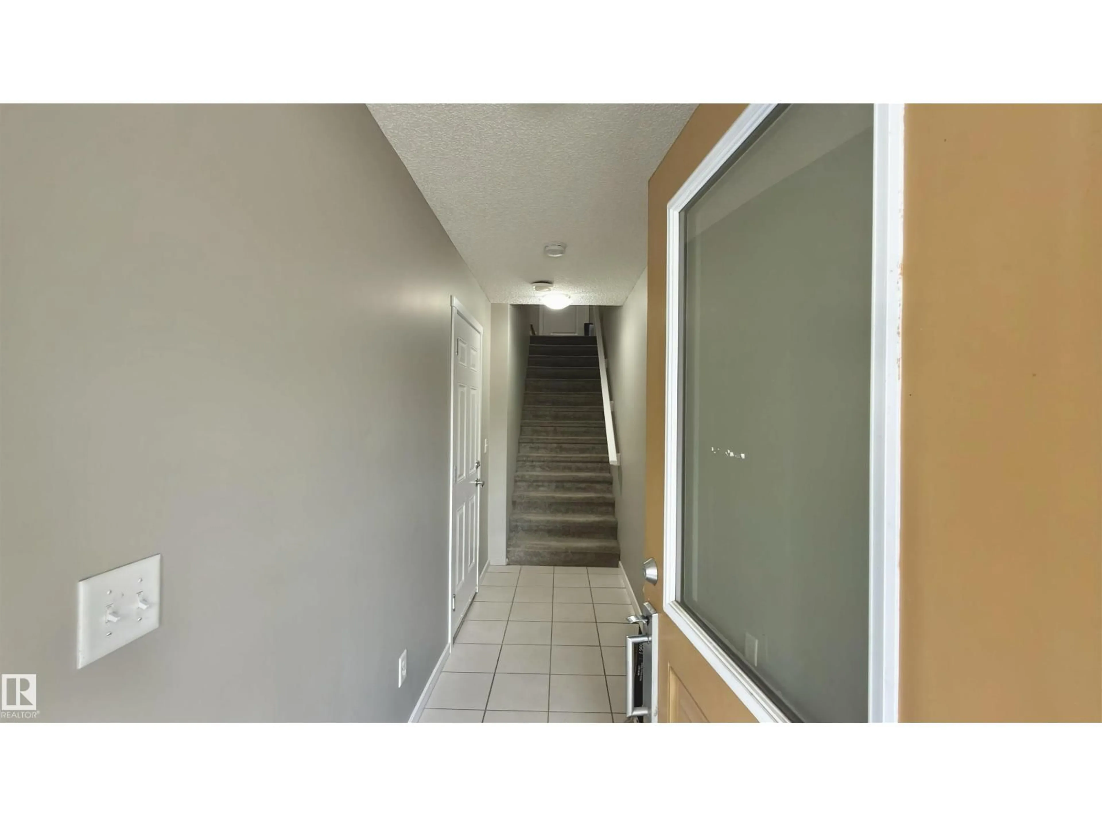 Indoor entryway for #61 - 603 WATT BV, Edmonton Alberta T6X0P3