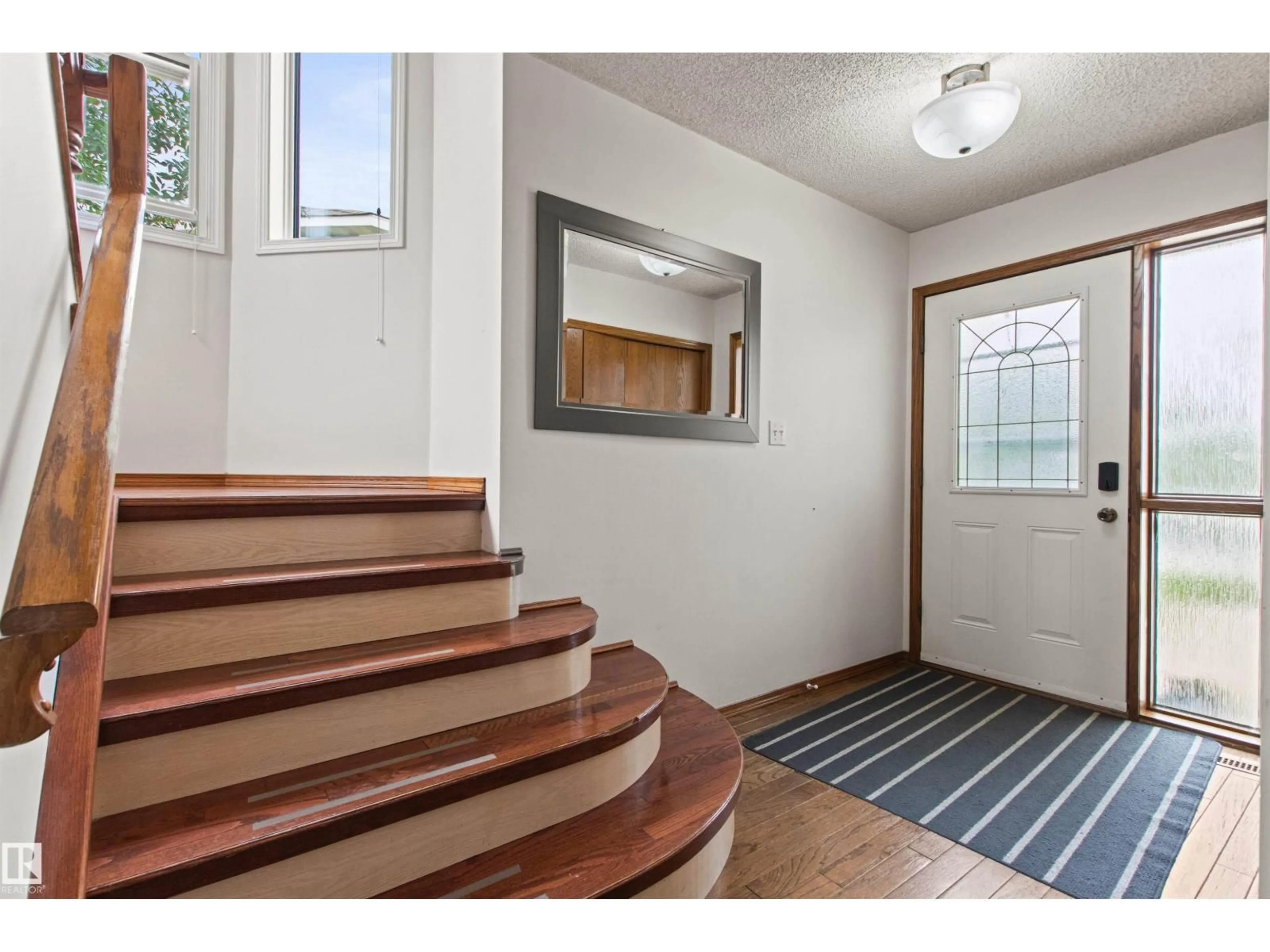 Indoor entryway for 11139 157 AV, Edmonton Alberta T5X4V1