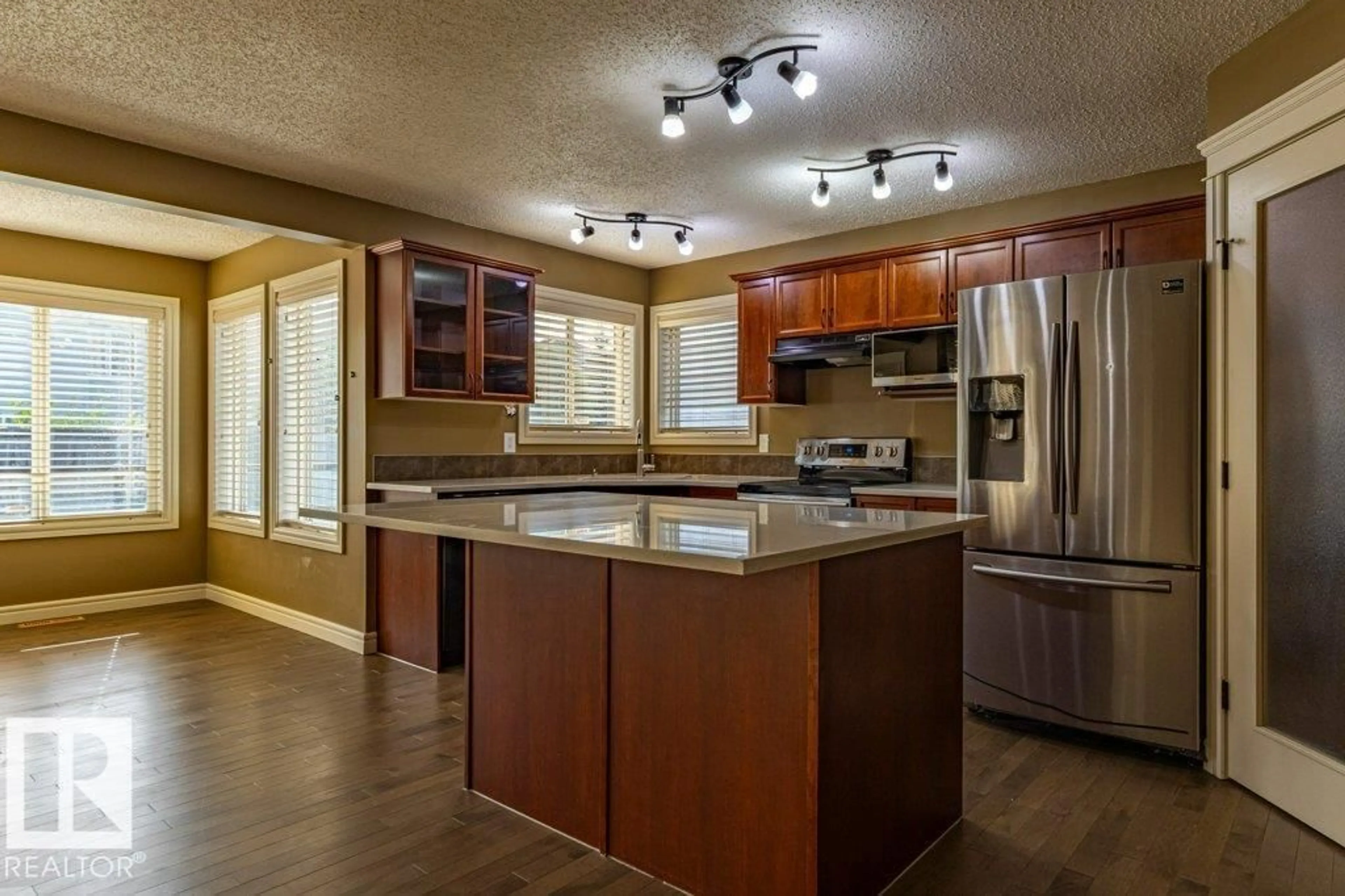 Open concept kitchen, unknown for 1115 117A ST SW, Edmonton Alberta T6W0B9