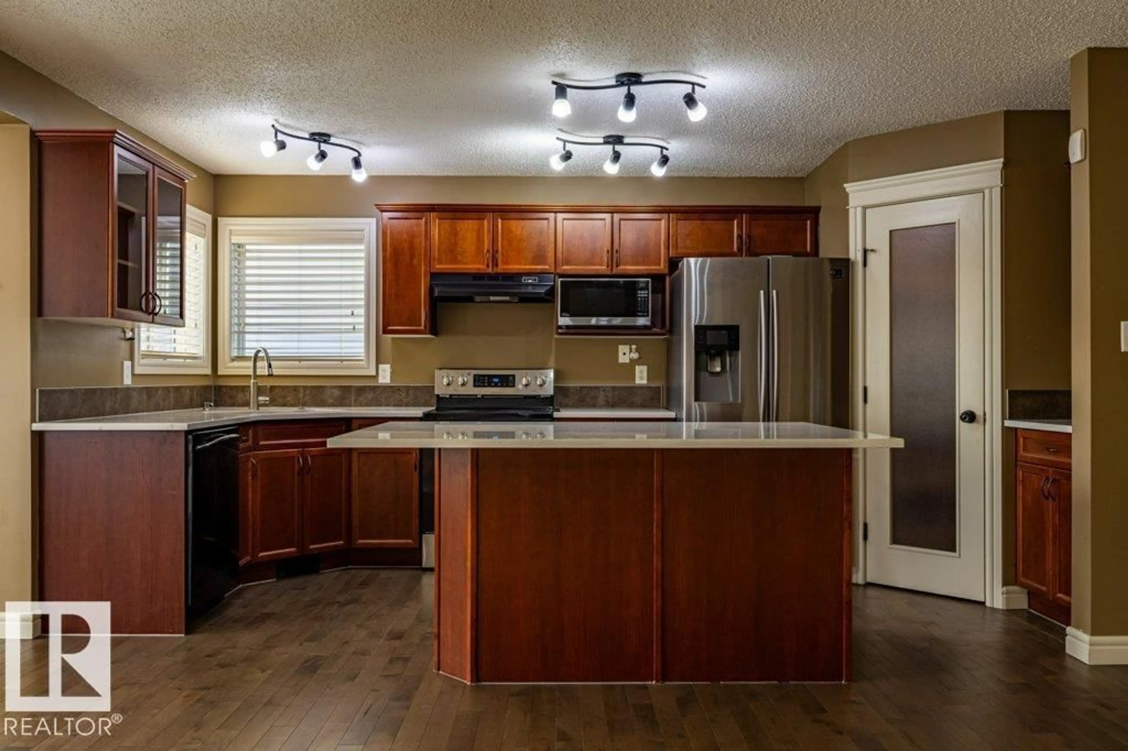 Open concept kitchen, unknown for 1115 117A ST SW, Edmonton Alberta T6W0B9