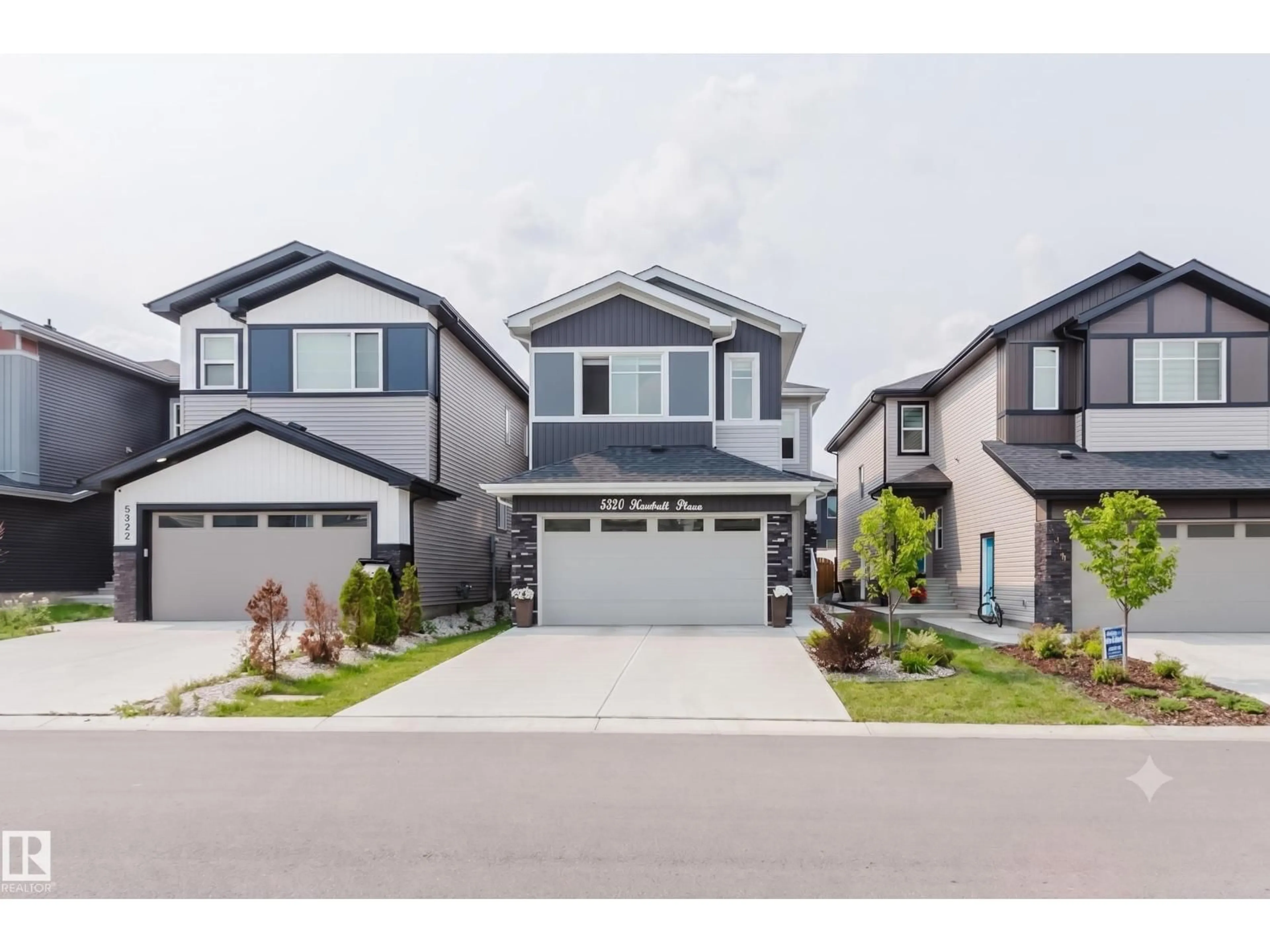 Home with vinyl exterior material, street for 5320 KIMBALL PL, Edmonton Alberta T6W5E6
