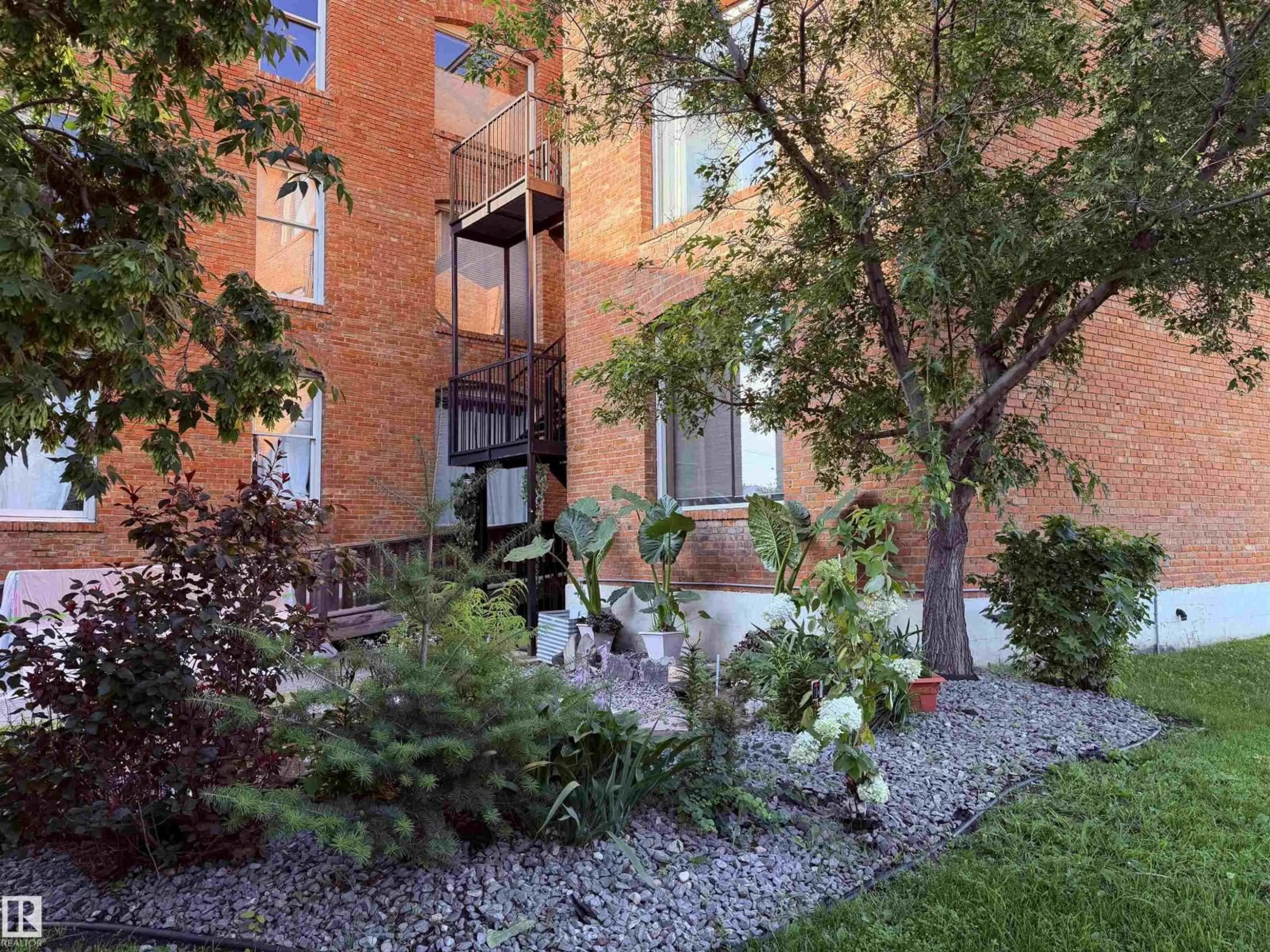 Unknown for #203 - 10141 95 ST, Edmonton Alberta T5H2A8