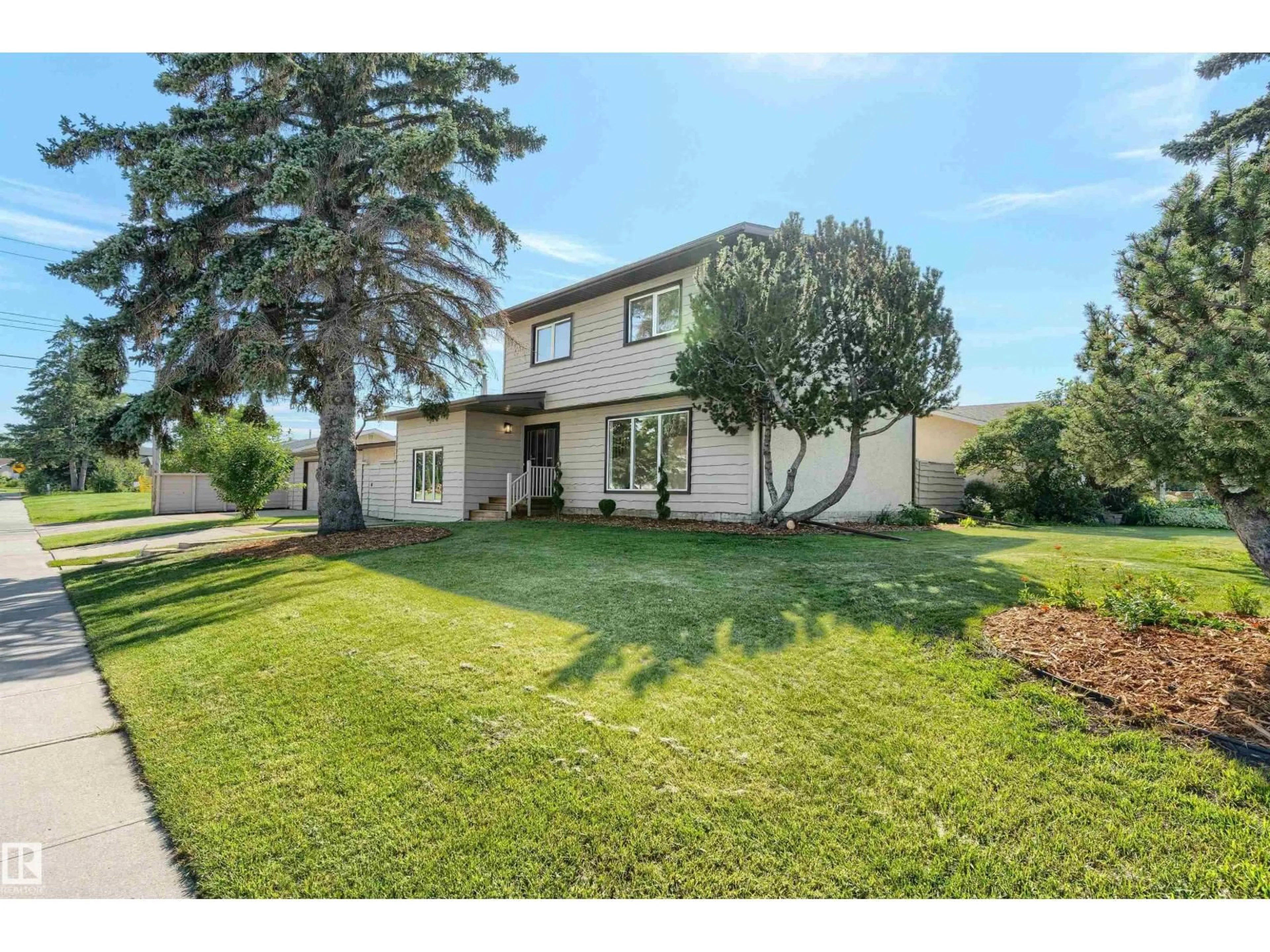A pic from outside/outdoor area/front of a property/back of a property/a pic from drone, street for 9328 168 ST, Edmonton Alberta T5R2W3