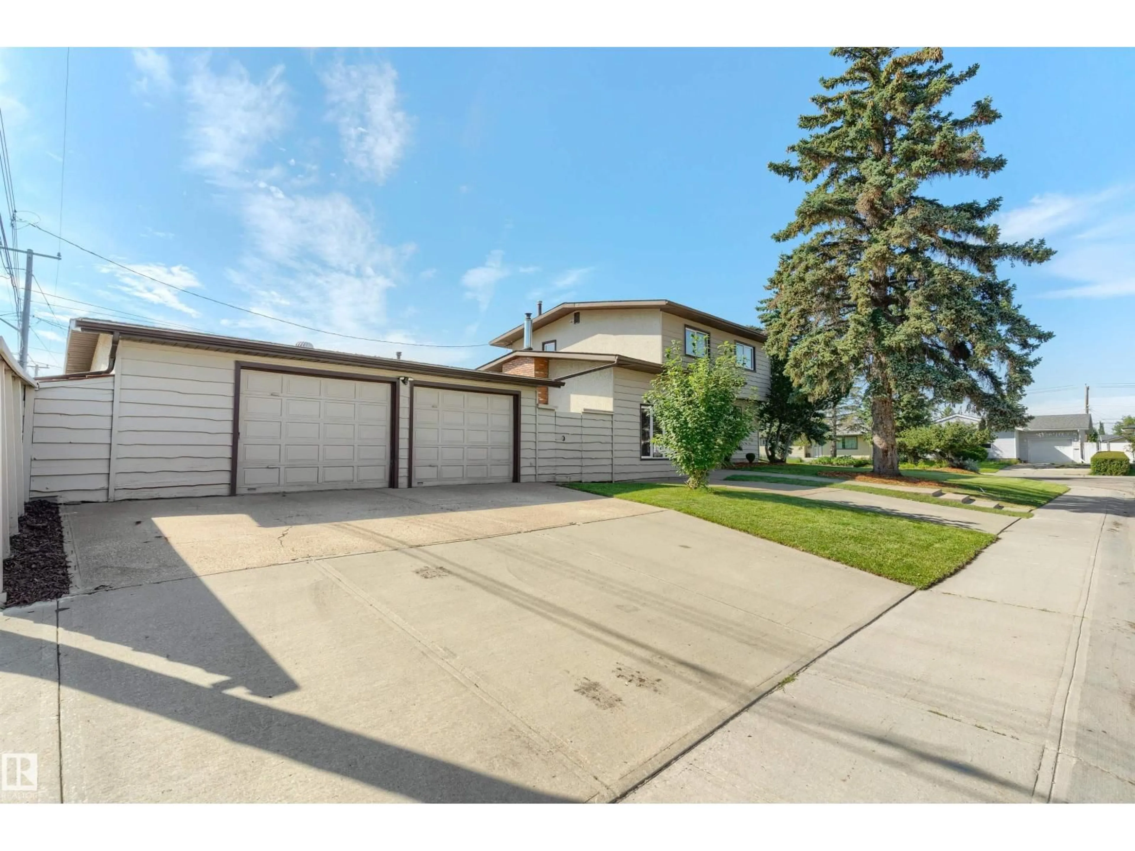 Unknown for 9328 168 ST, Edmonton Alberta T5R2W3