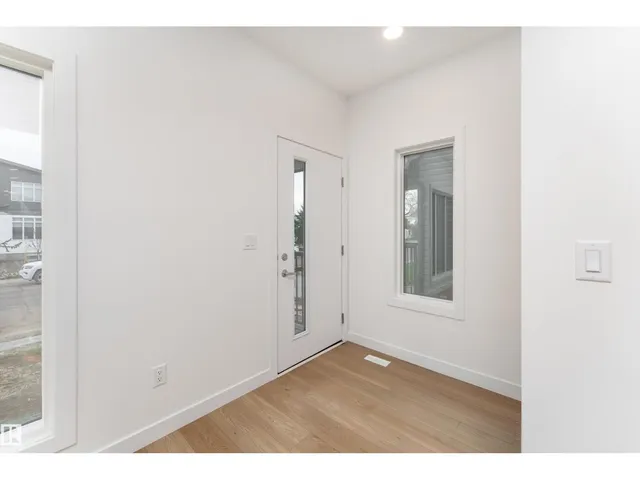 NW - 10916 & 10918 154 STREET, Edmonton 2