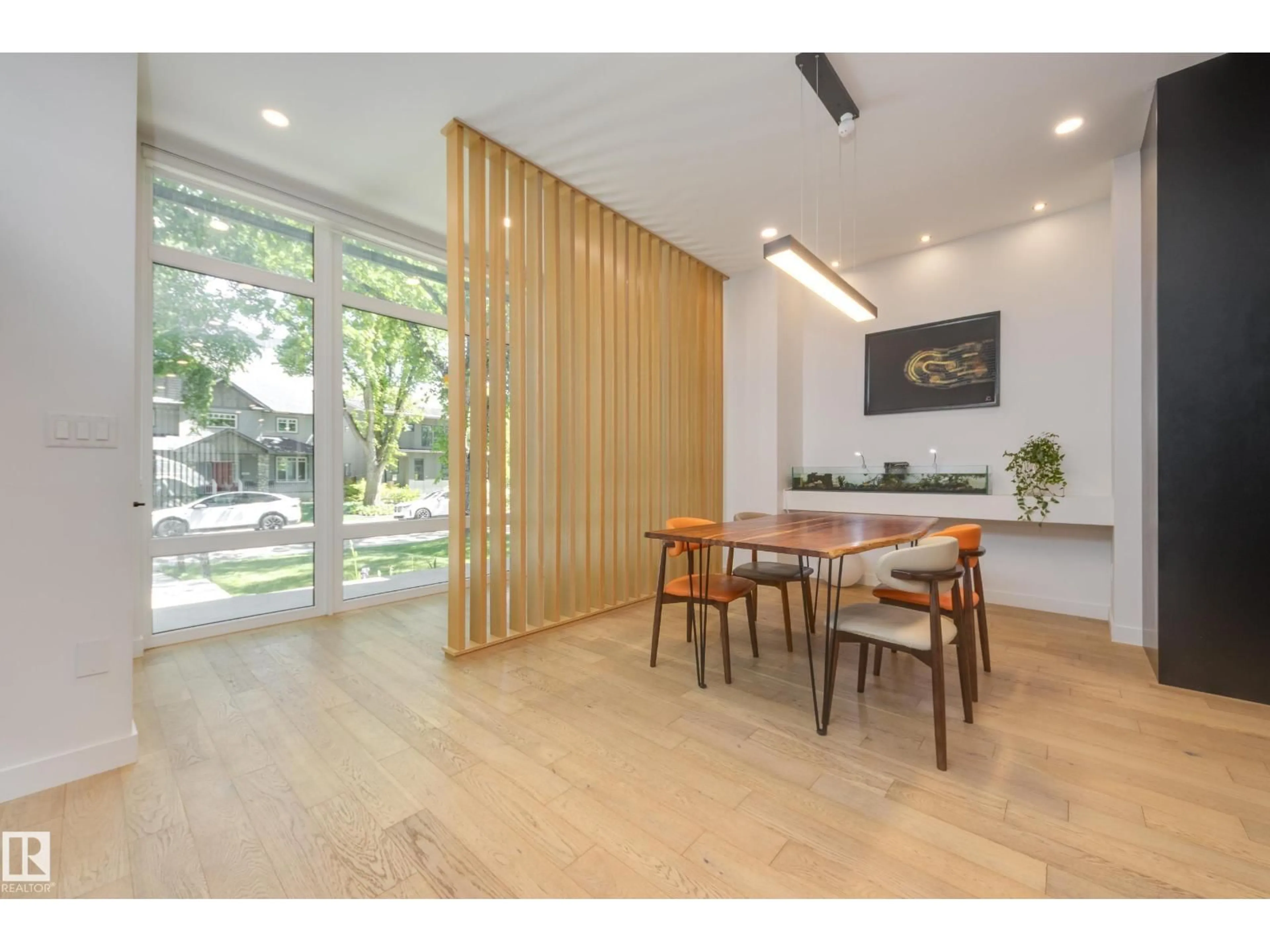 Dining room, wood/laminate floor for NW - 9108 117 STREET, Edmonton Alberta T6G1R9