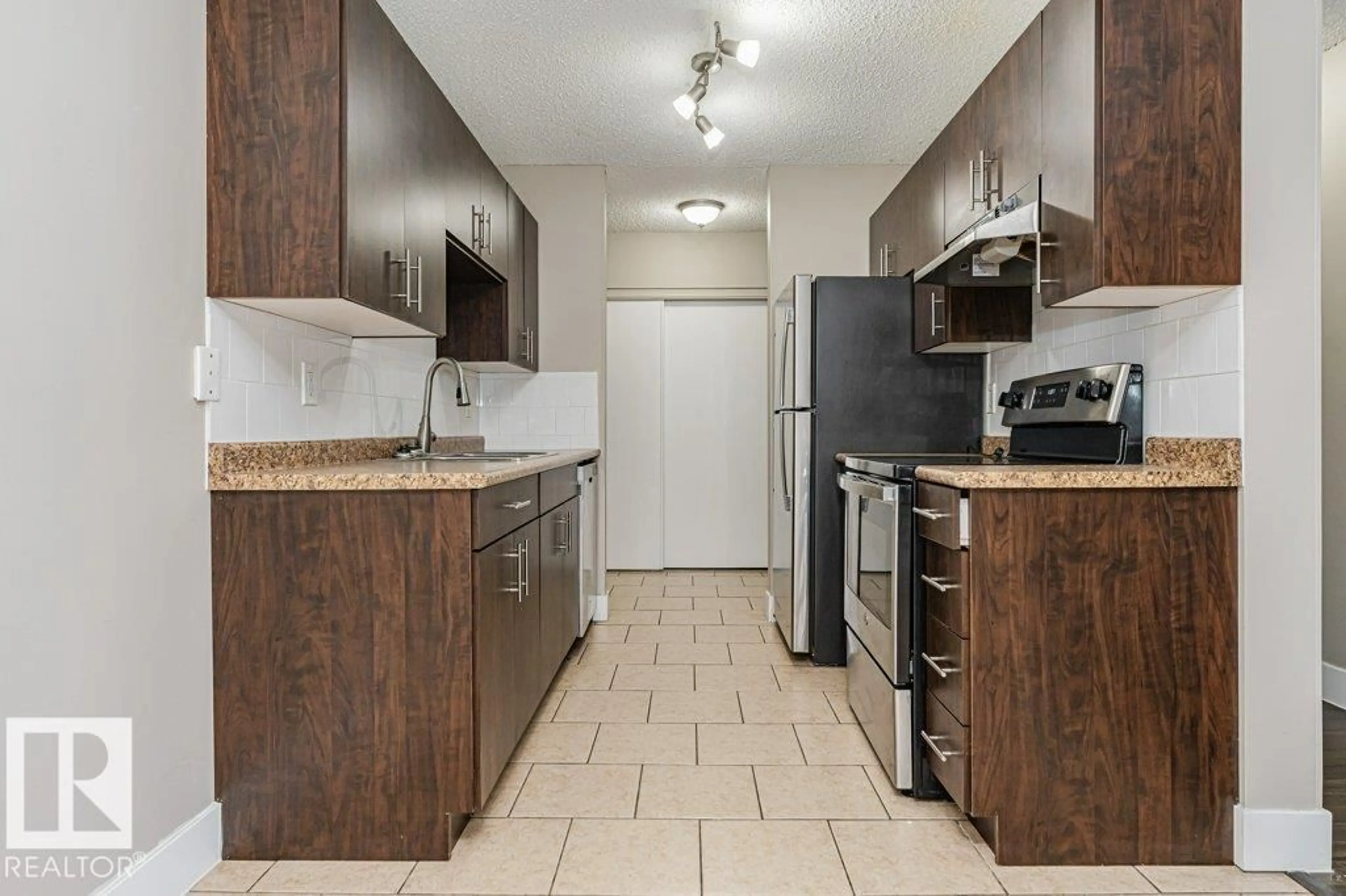 Standard kitchen, unknown for 209 - 14004 26 ST, Edmonton Alberta T5Y1Y4