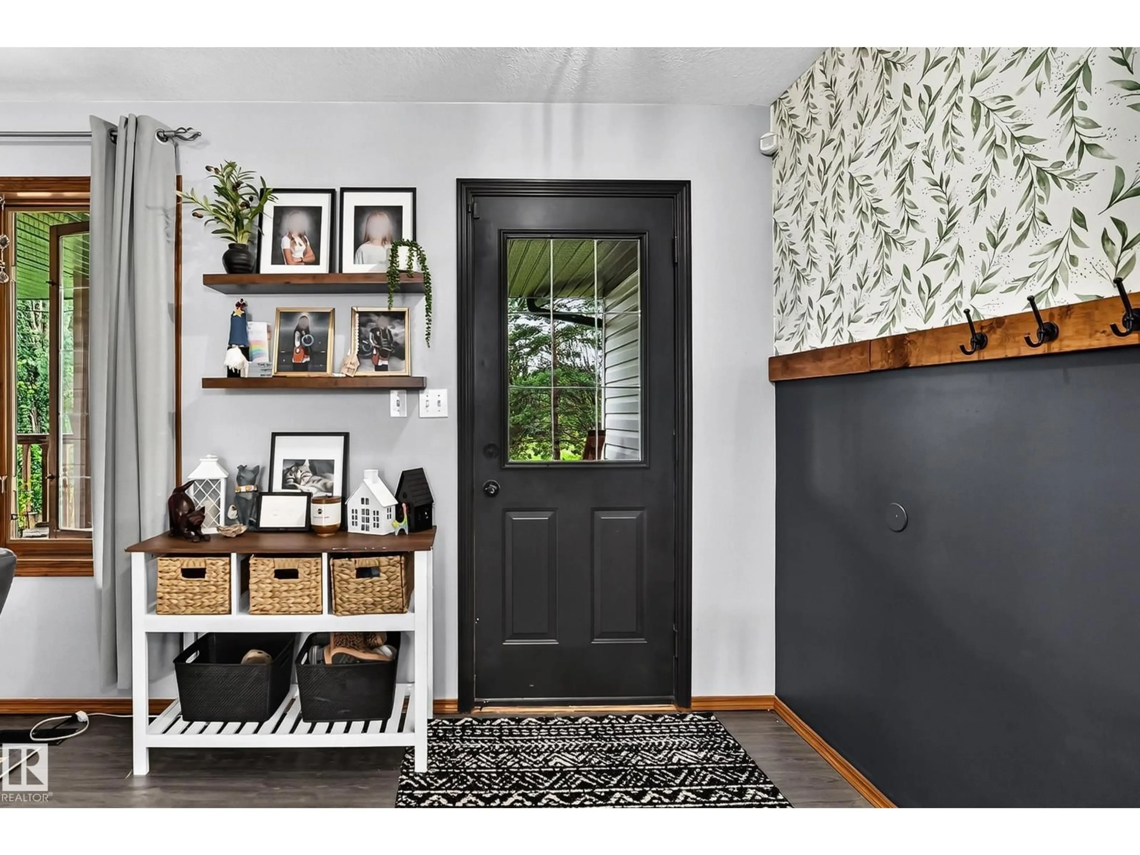 Indoor entryway for 4809 51 ST, Jarvie Alberta T0G1H0