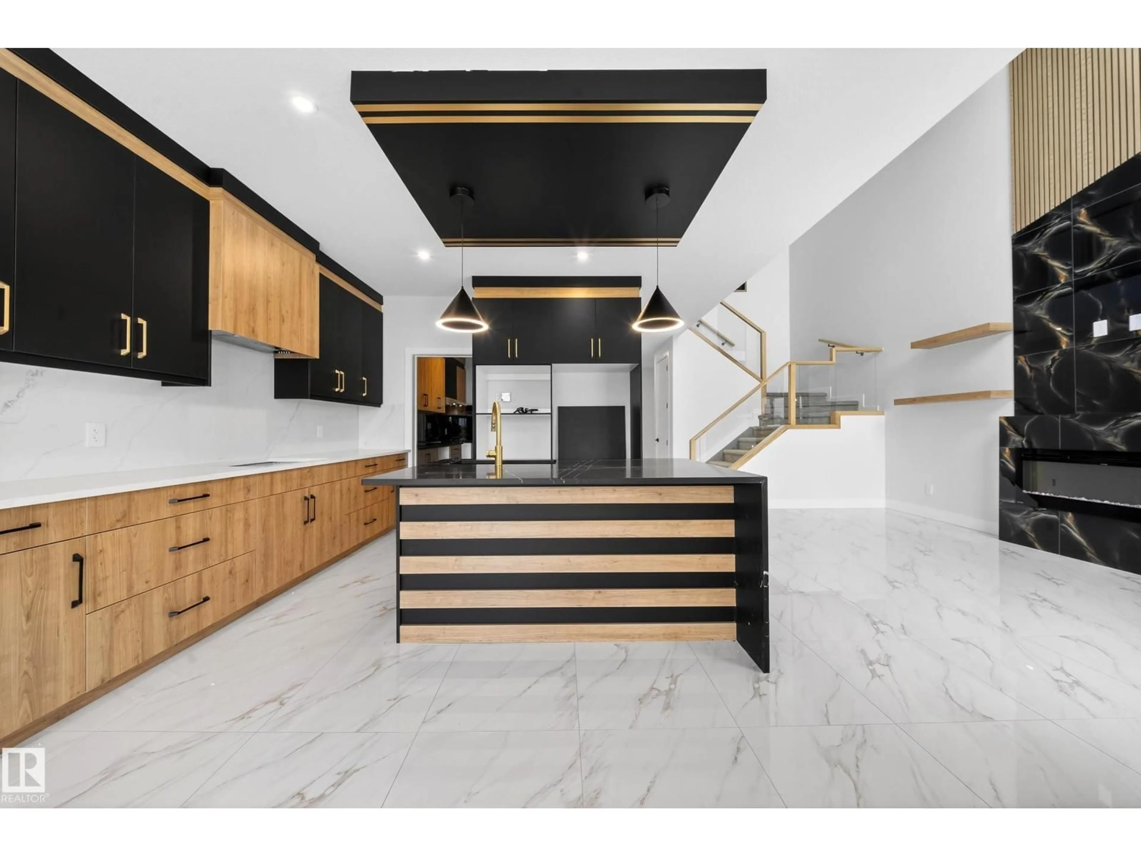 Unknown for 115 28 ST, Edmonton Alberta T6X1A7