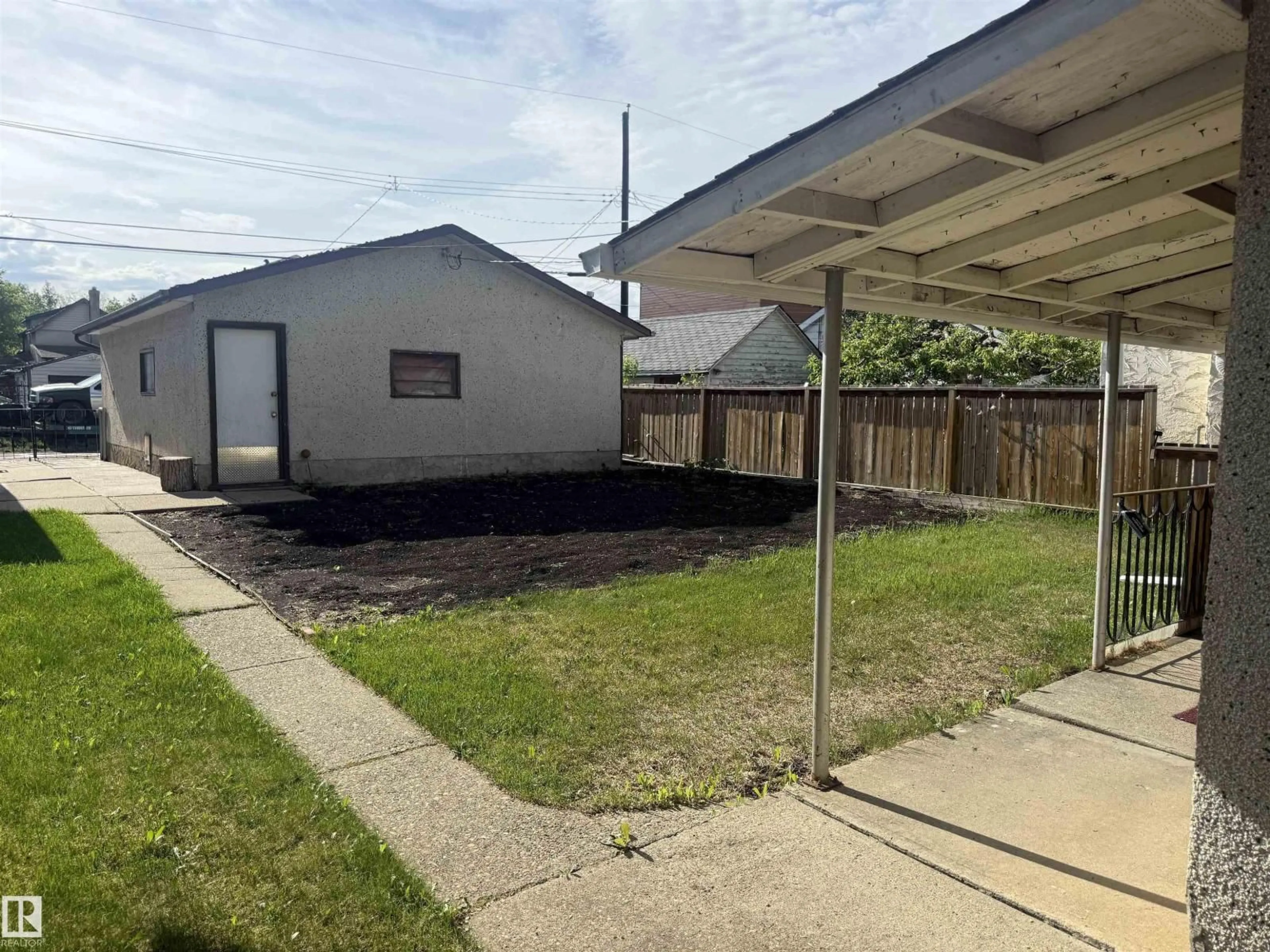 Unknown for NW - 12134 96 ST, Edmonton Alberta T5G1W1