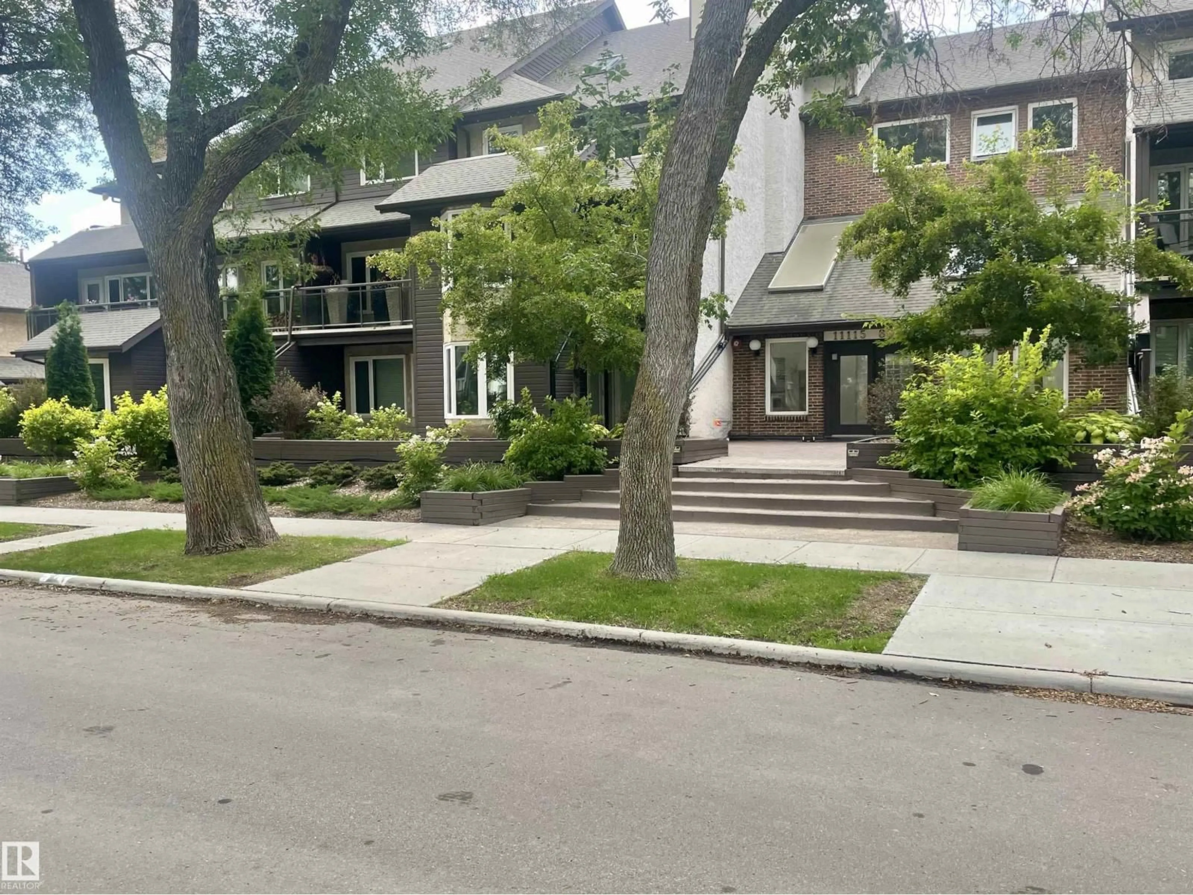 Unknown for 109 - 11115 80 AV, Edmonton Alberta T6G0R4