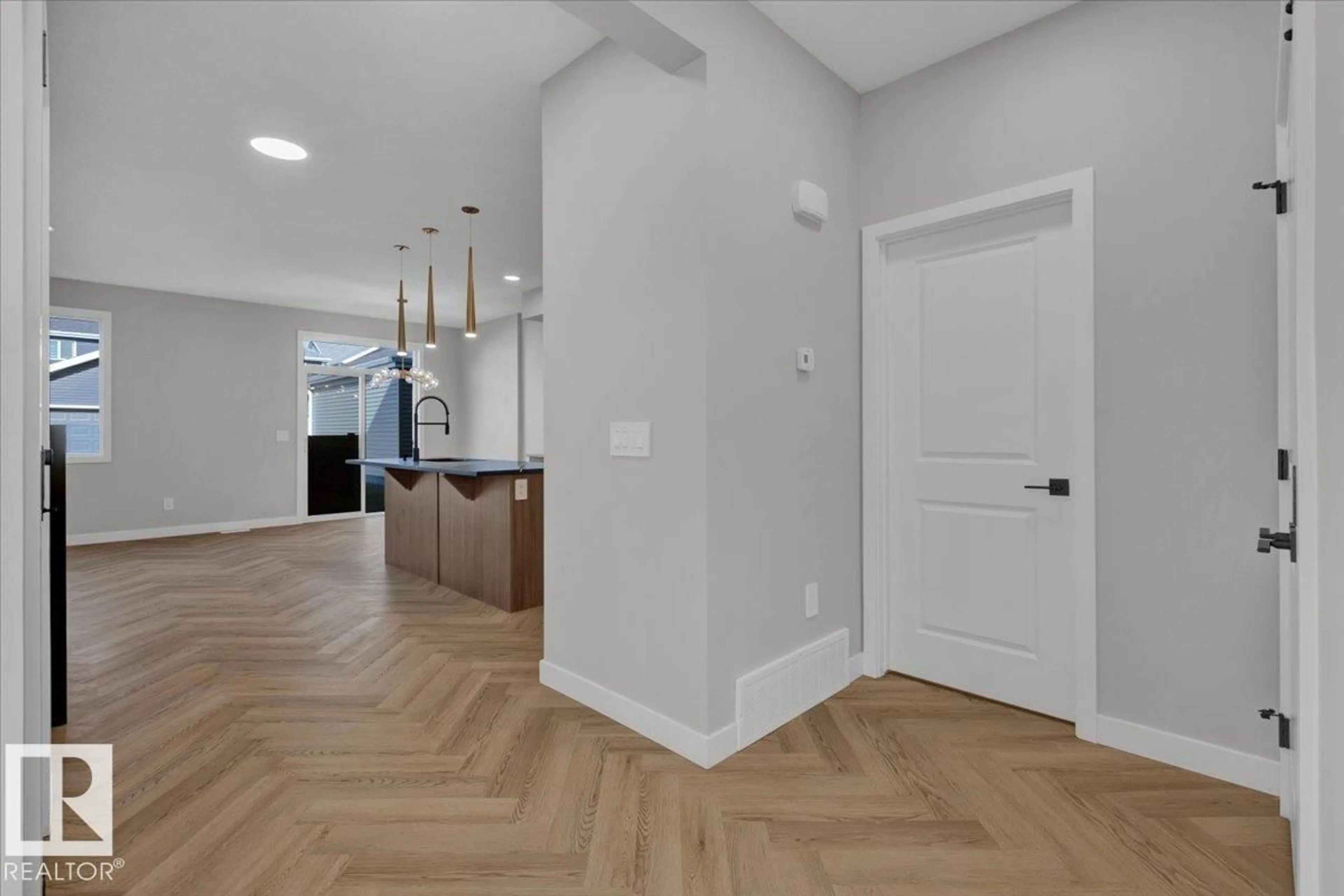 Indoor entryway for 2211 CROSSBILL LI, Edmonton Alberta T5S0Y6