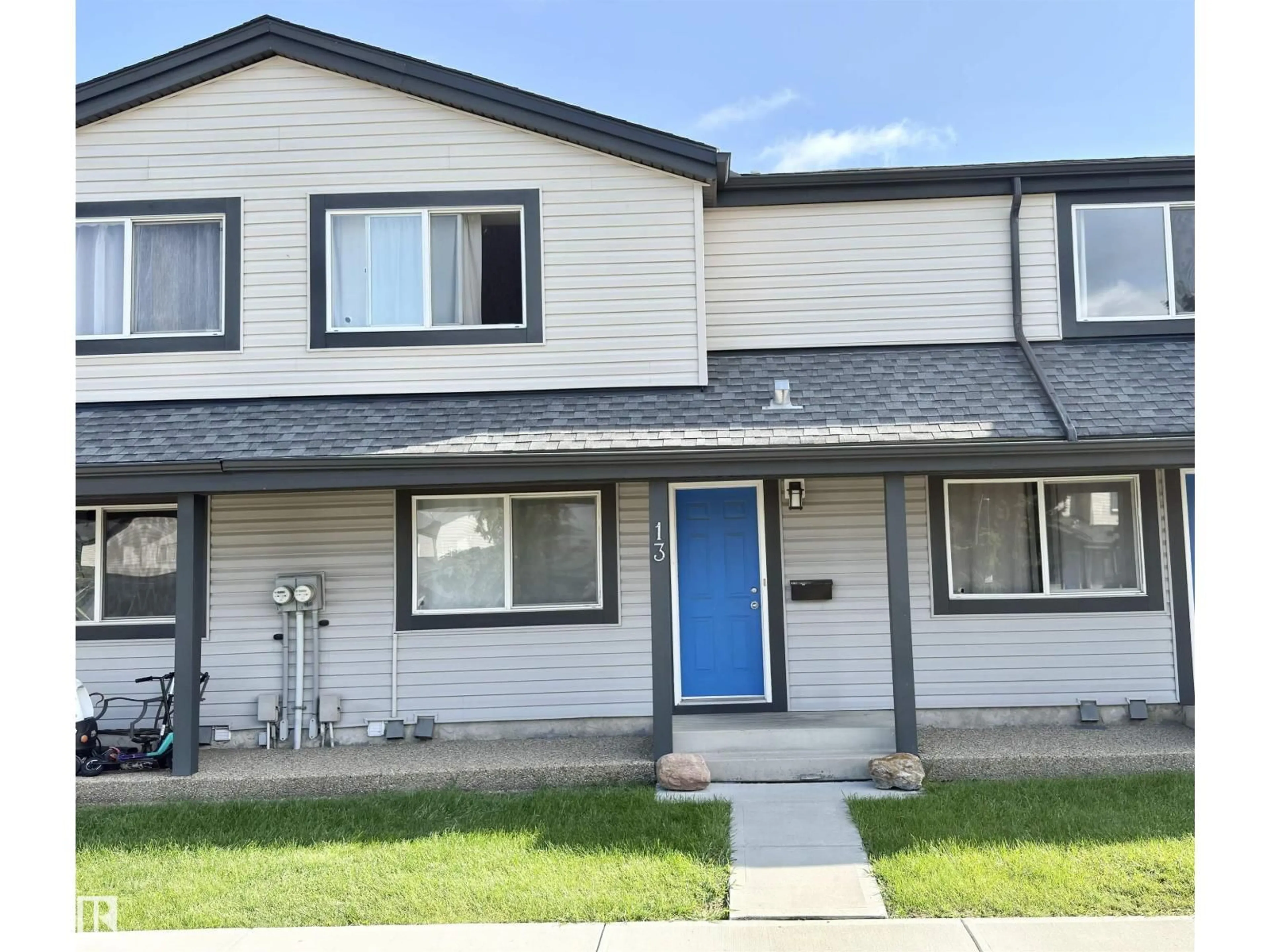 Home with vinyl exterior material, street for 13 - 18010 98 AV, Edmonton Alberta T5T3H6