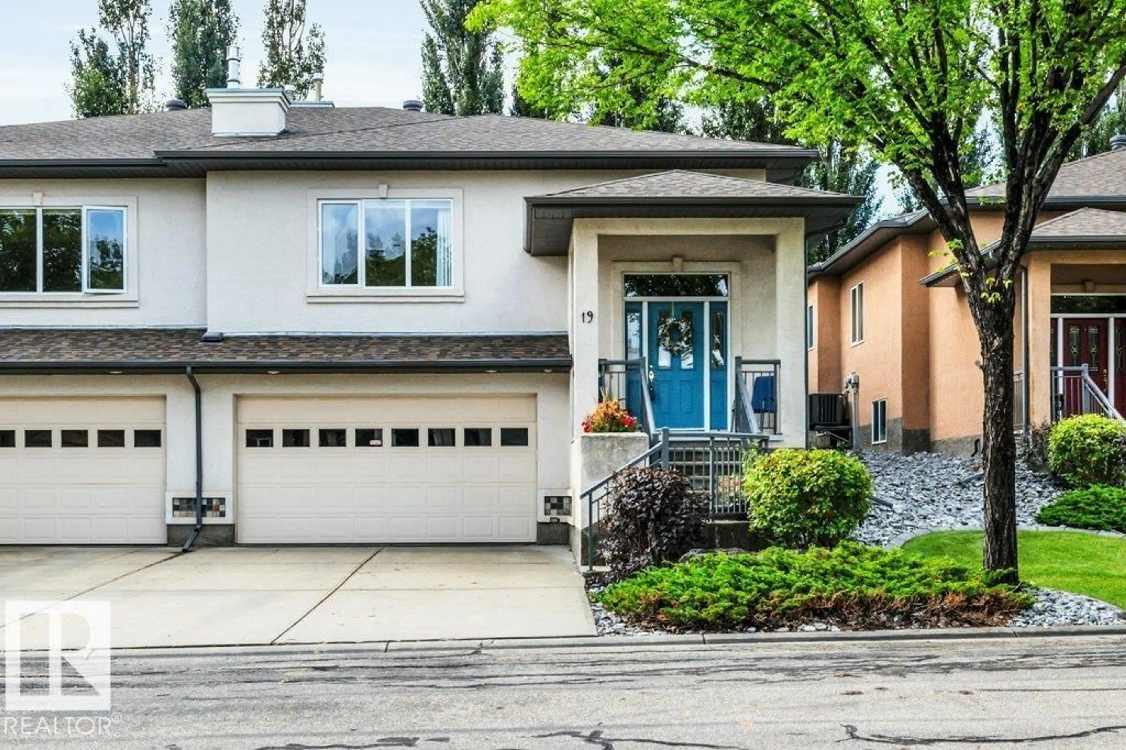 Home with vinyl exterior material, street for 50 - 19 OAKRIDGE DR, St. Albert Alberta T8N7A1